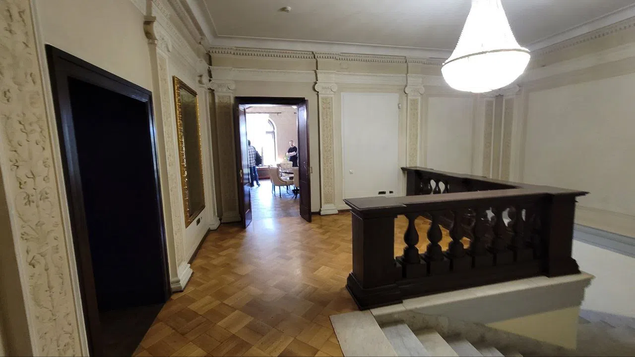 Банкетный зал с витражами, фото 21