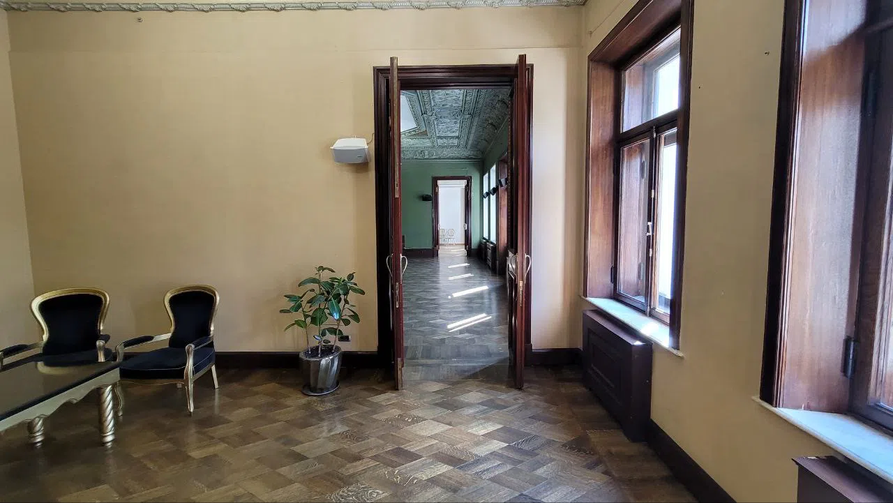 Банкетный зал с витражами, фото 12