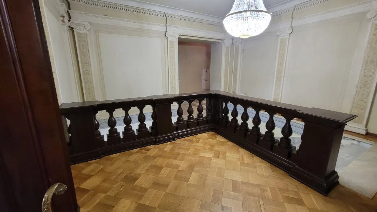 Банкетный зал с витражами, фото 24