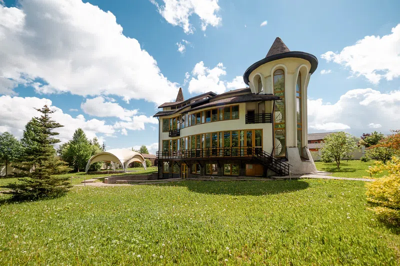 Замок с круговой террасой, фото 9