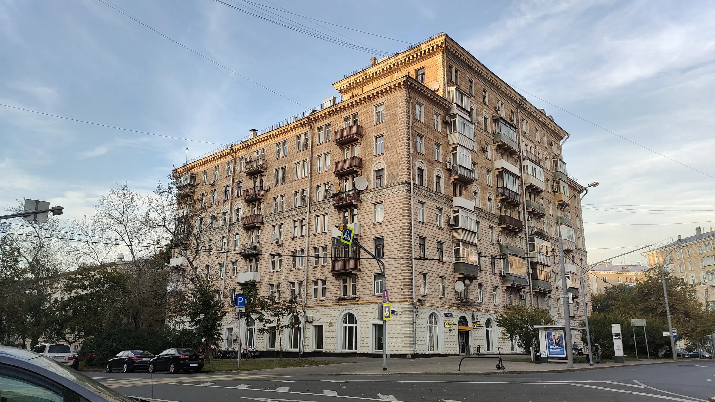 Сталинка на перекрёстке, фото 4