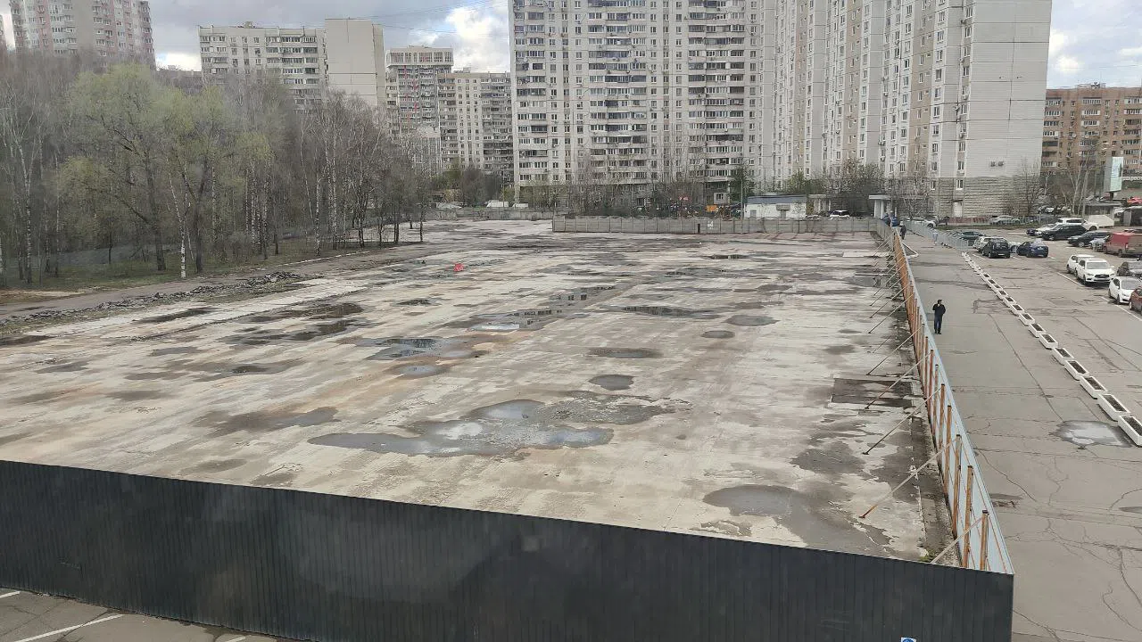 Большая парковка комплекса, фото 3