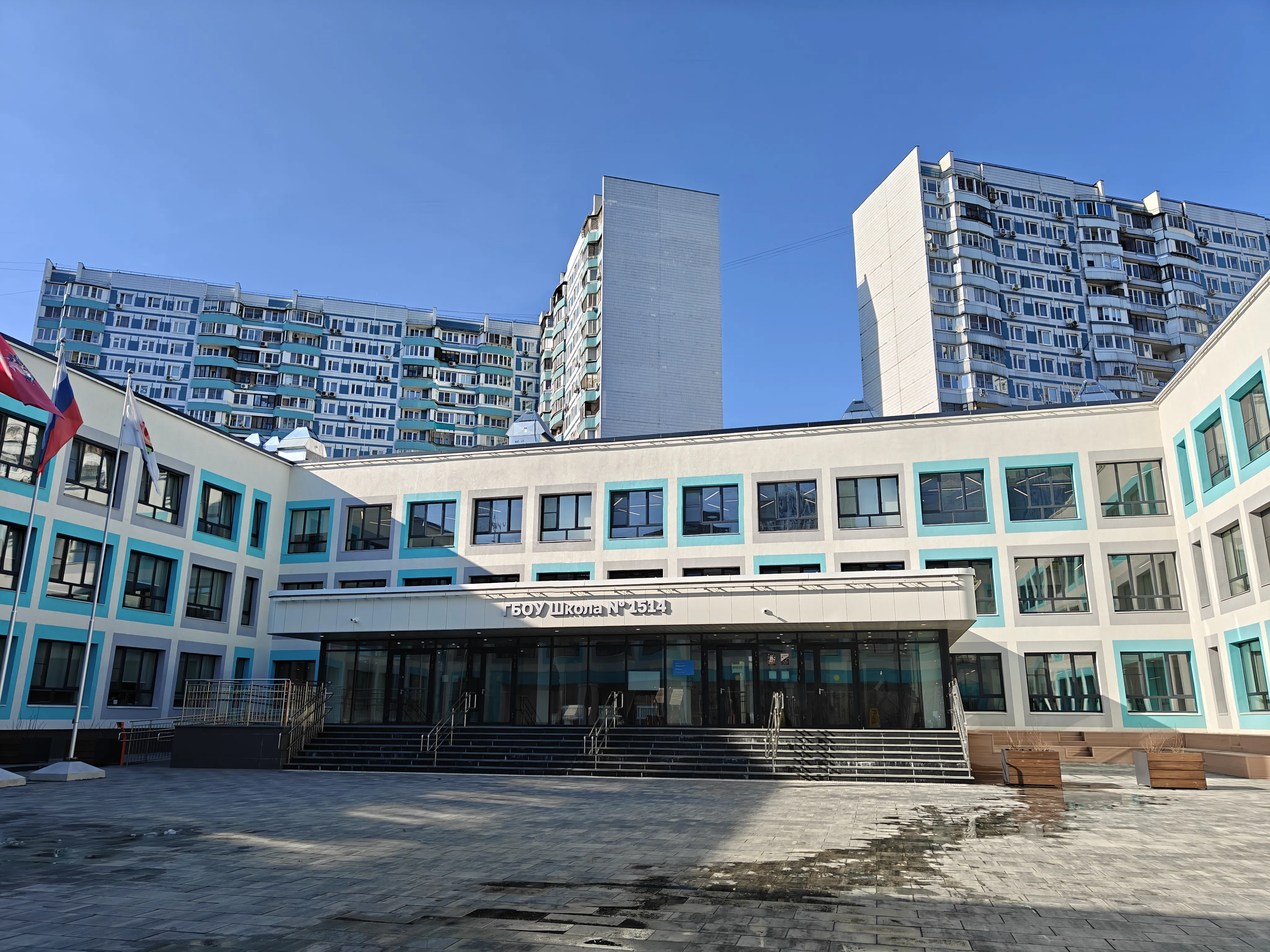 Университет с бирюзовыми окнами, фото 5