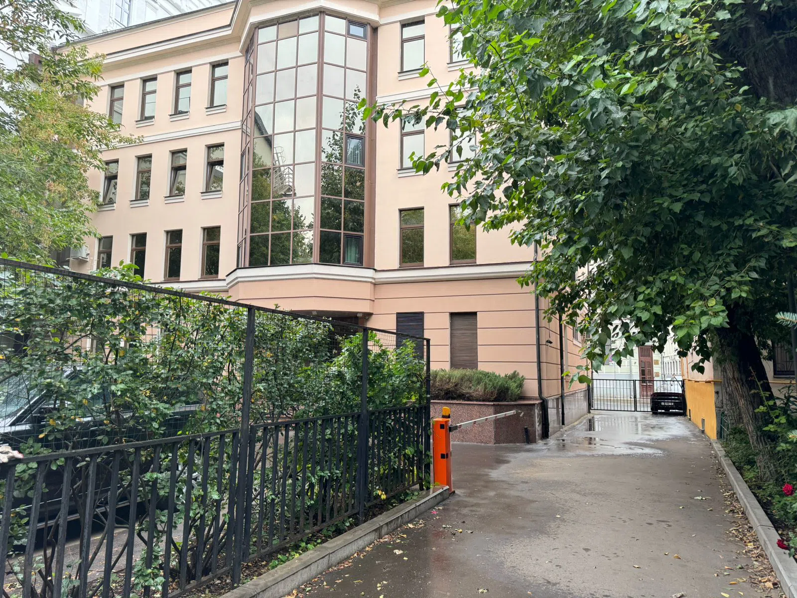 Бирюзовый офис с турникетом, фото 9