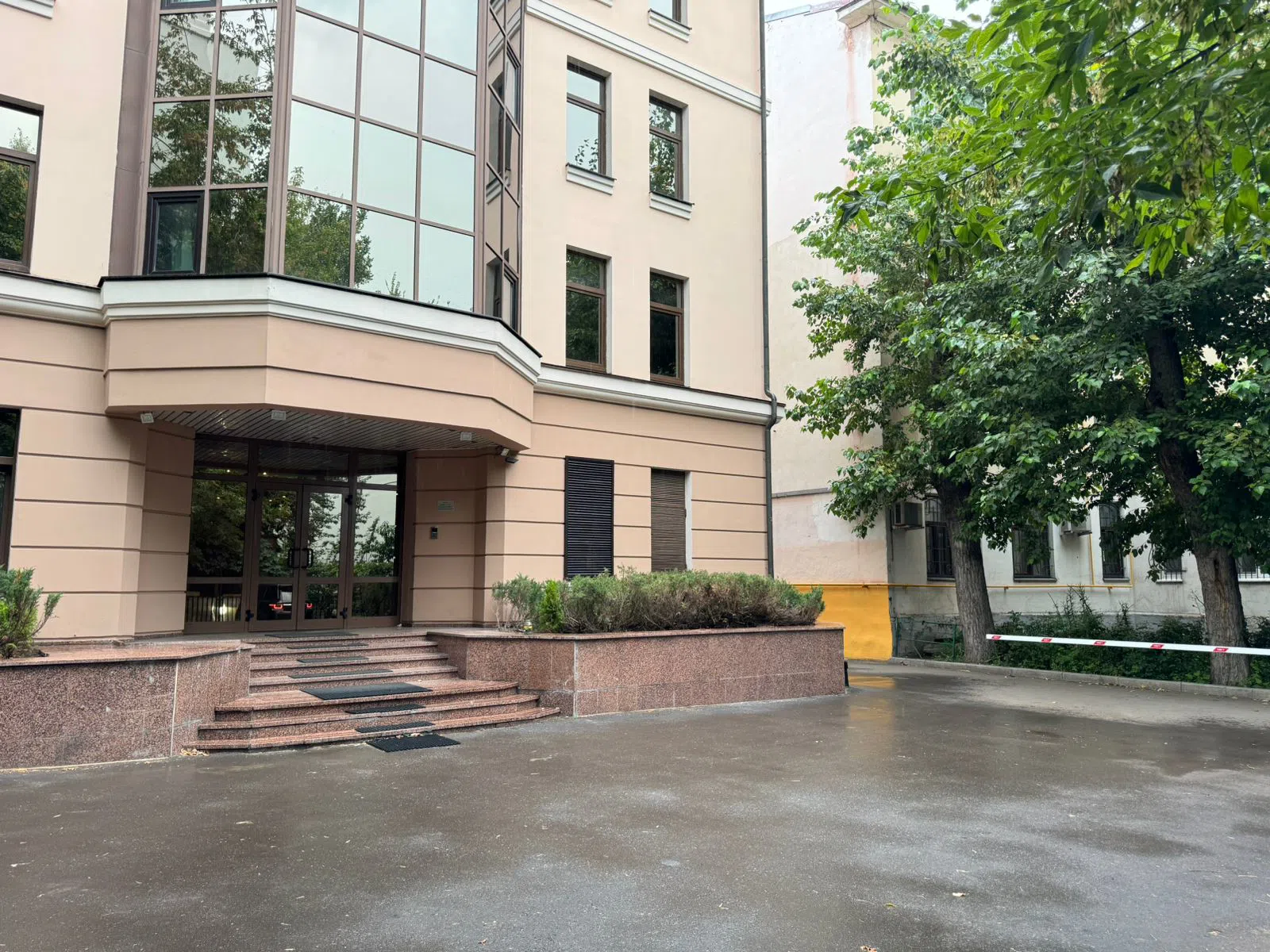 Бирюзовый офис с турникетом, фото 6