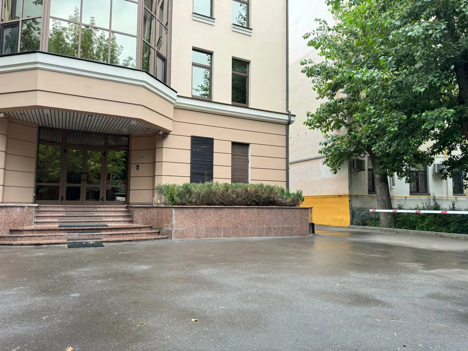 Бирюзовый офис с турникетом, фото 7