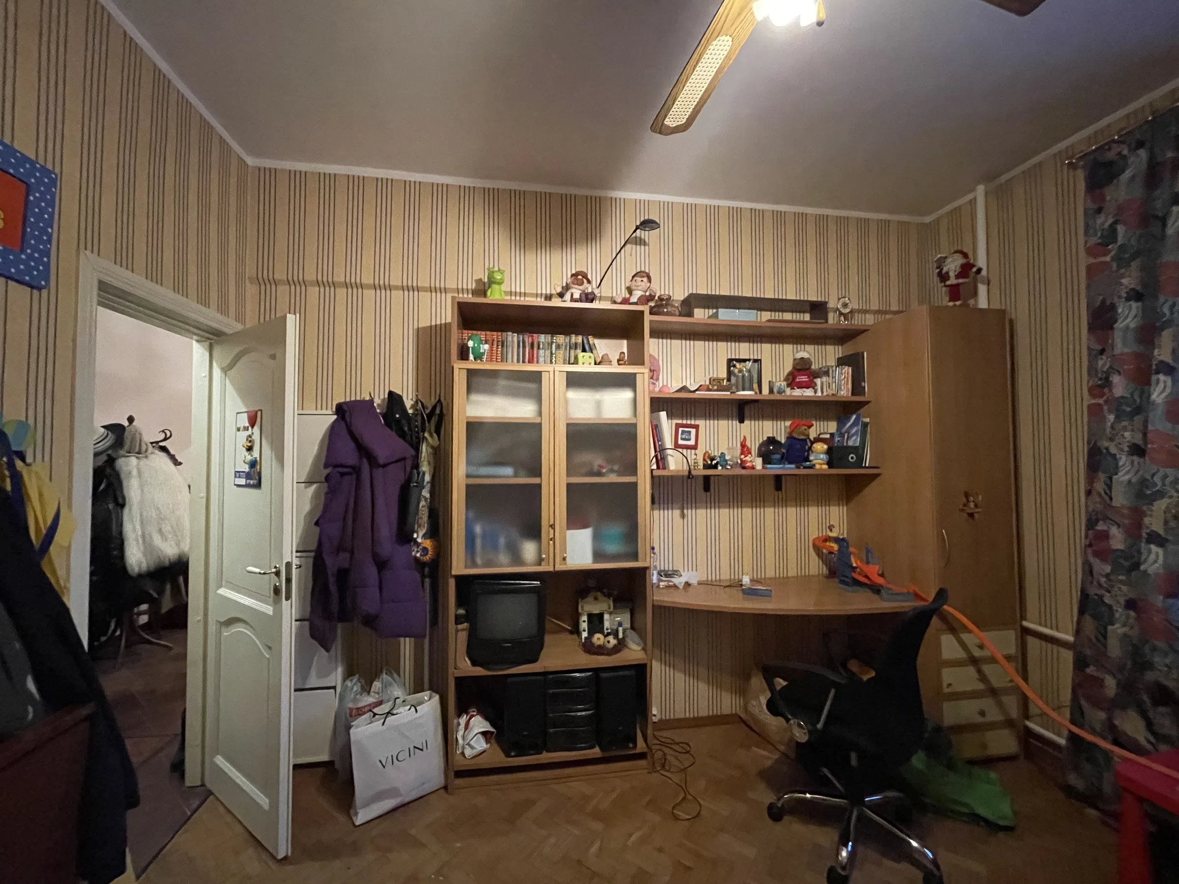 Квартира с коричневым диваном, фото 15
