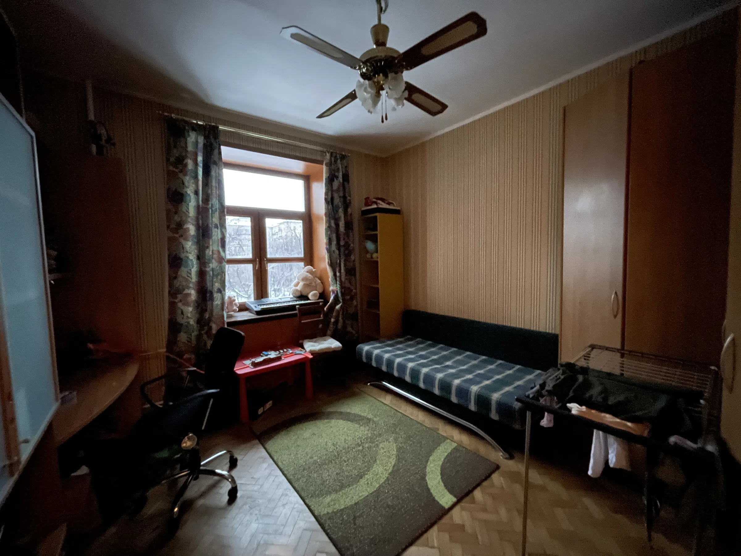 Квартира с коричневым диваном, фото 12