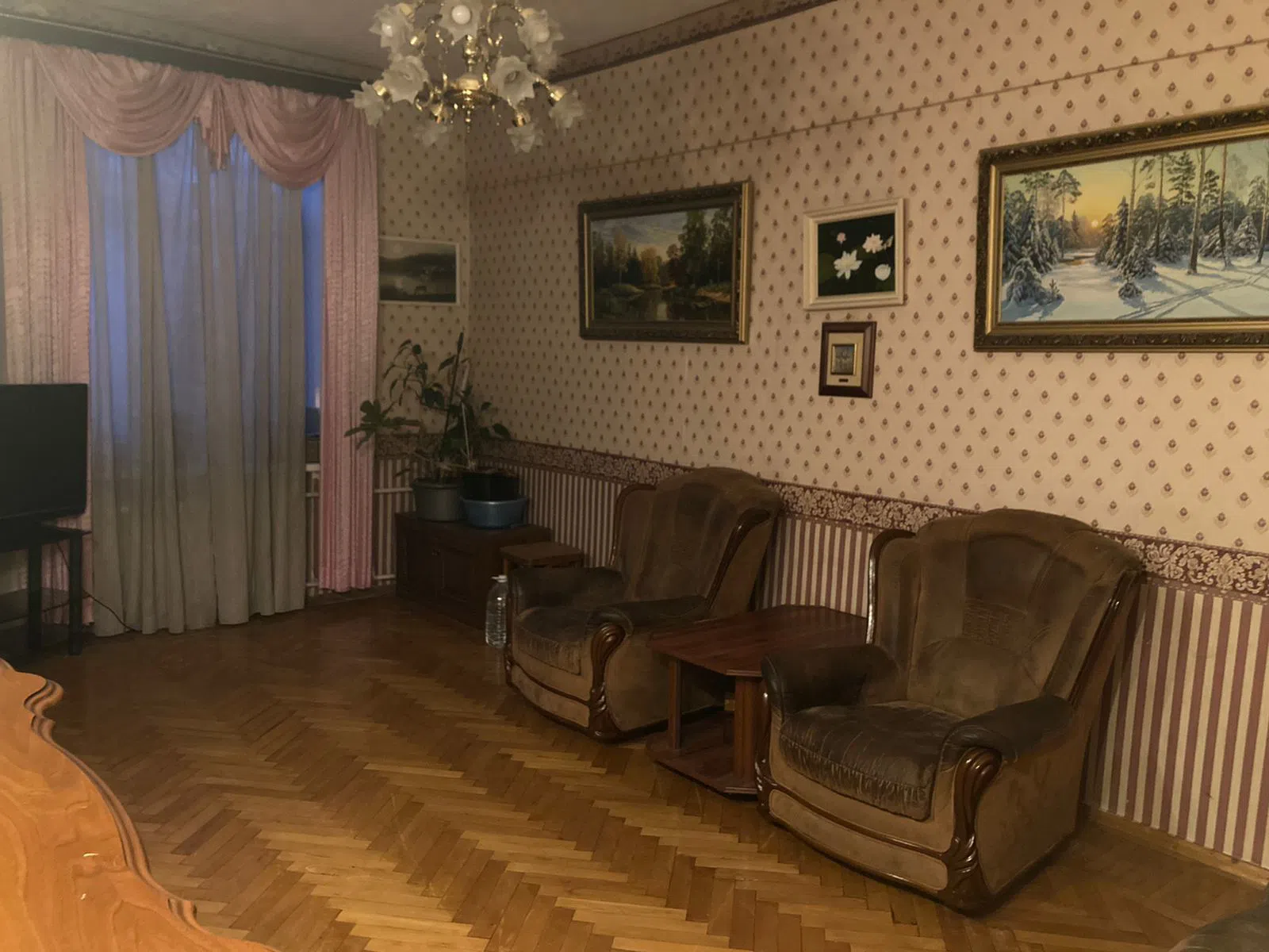 Квартира с коллекцией тарелок, фото 4