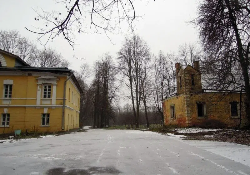 Усадьба с башенками в парке, фото 6
