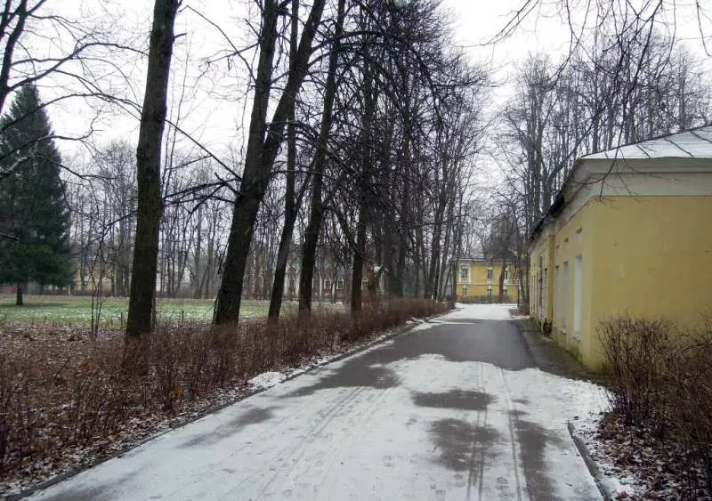 Усадьба с башенками в парке, фото 21