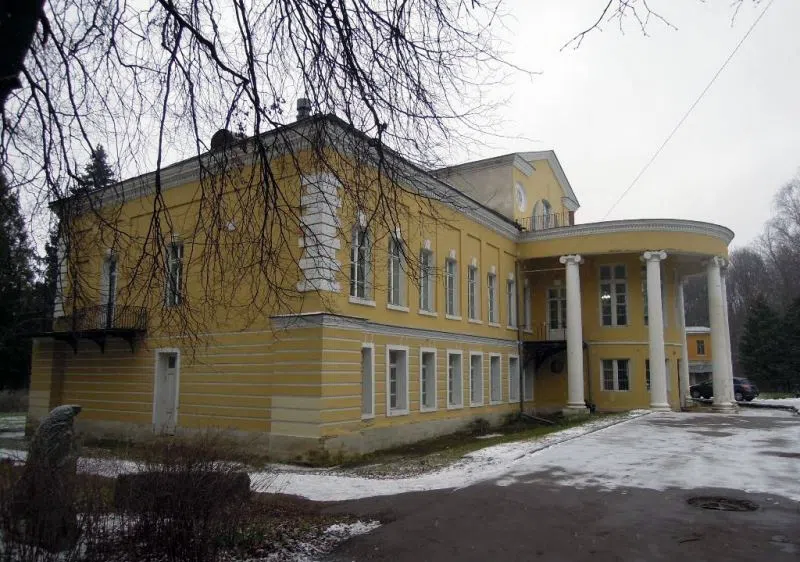Усадьба с башенками в парке, фото 15