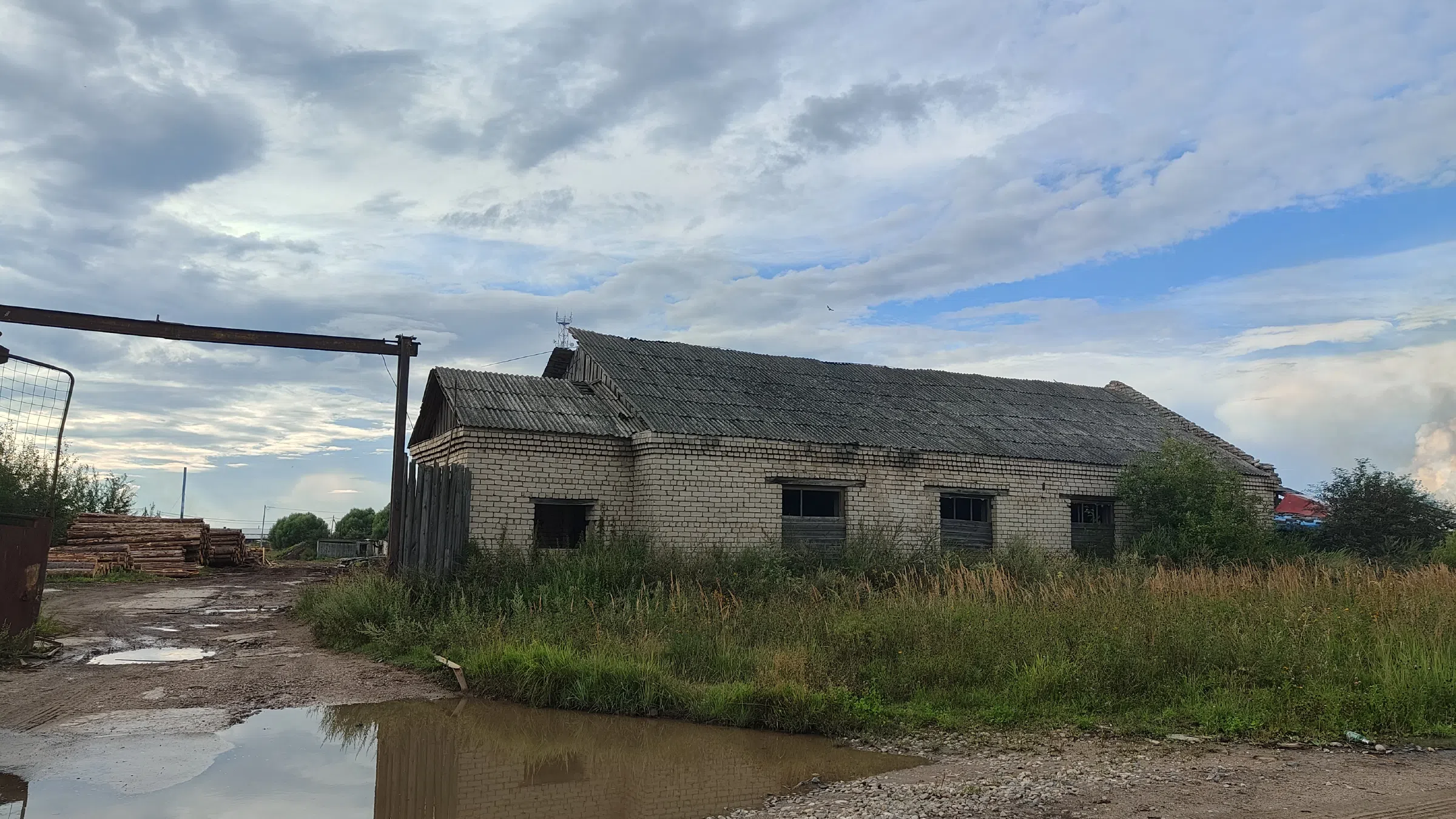 Индустриальная промзона с природой, фото 4