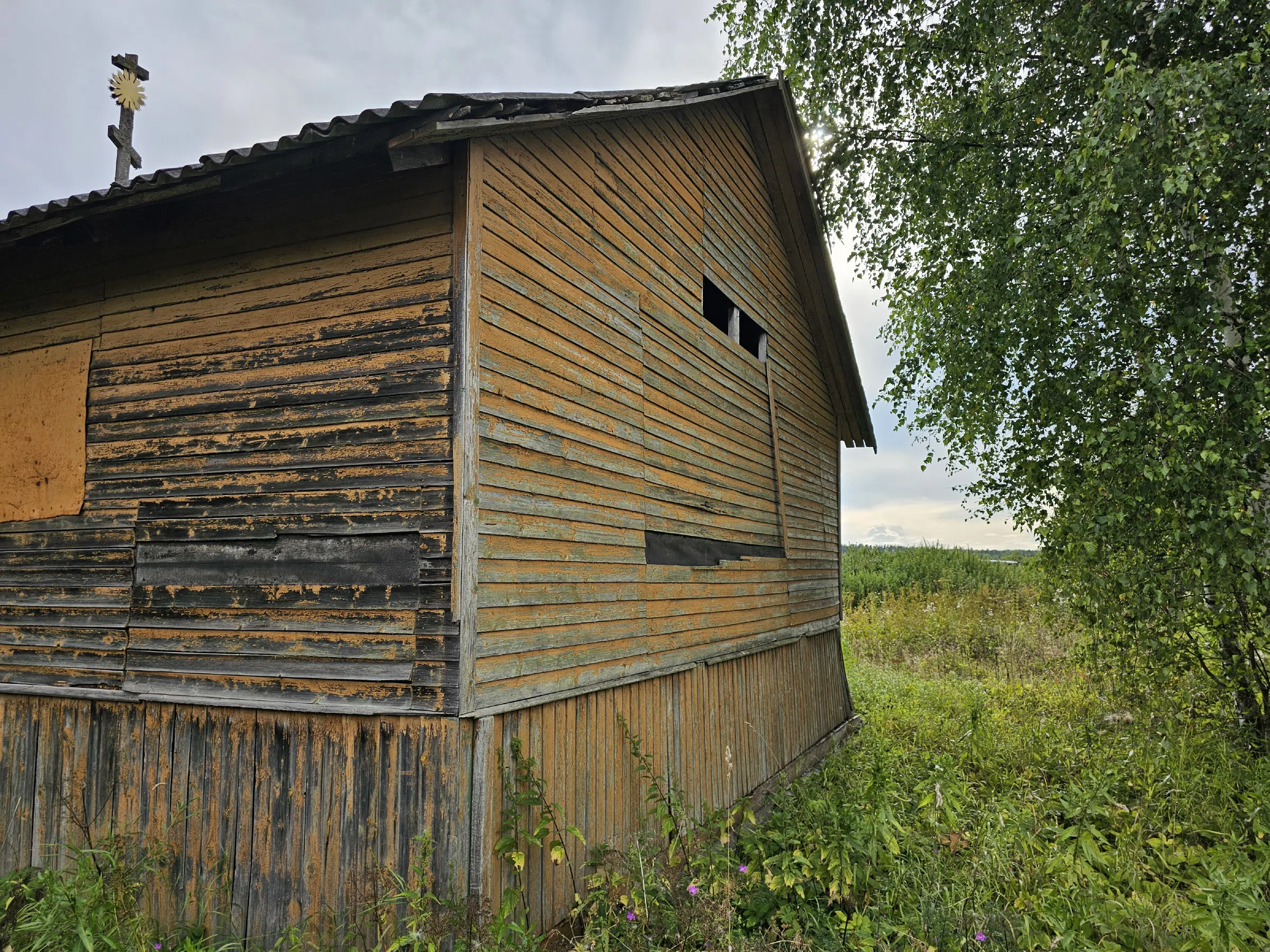 Ветхая дача с крестом, фото 6