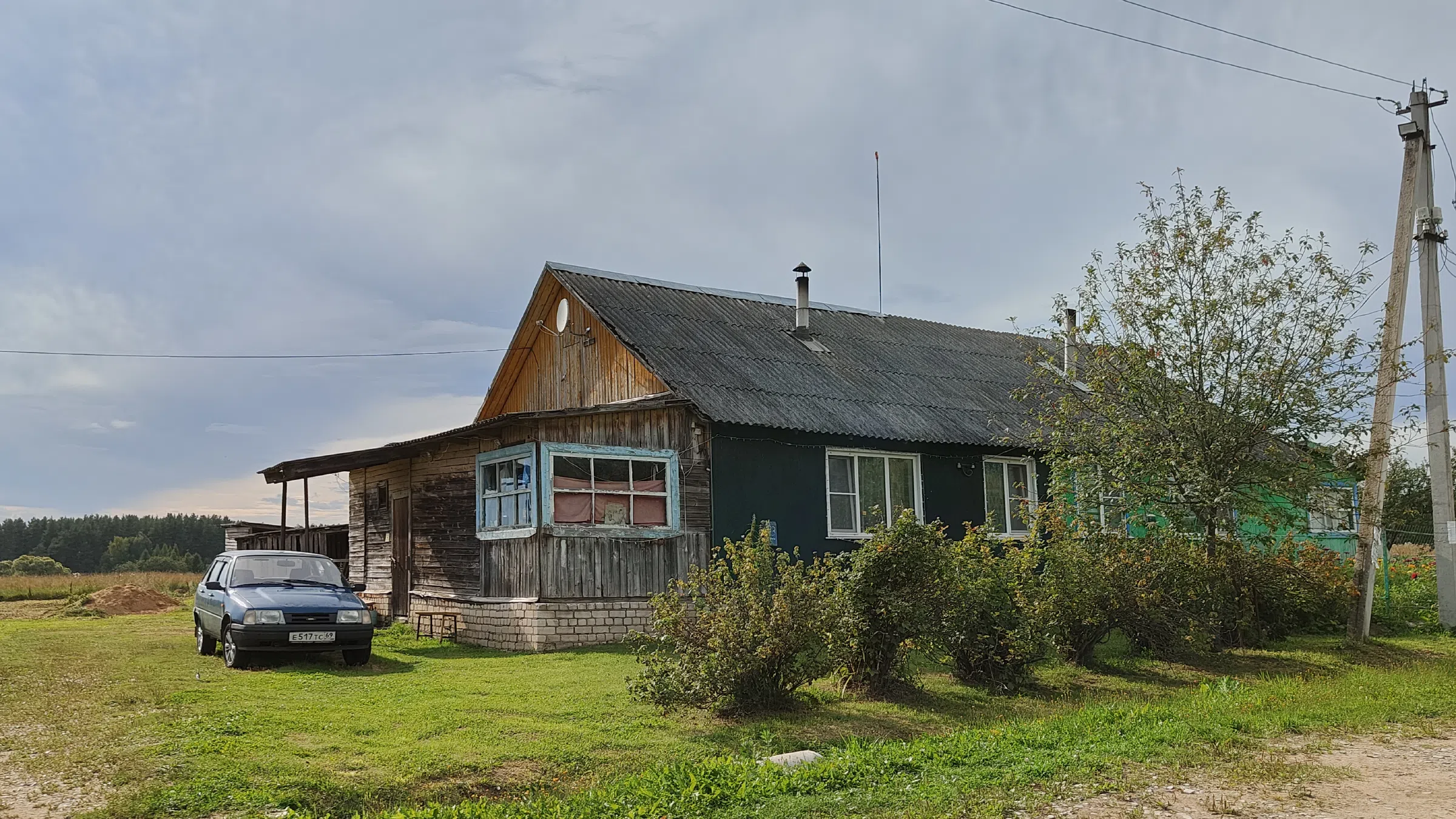 Ветхая дача с крестом, фото 9