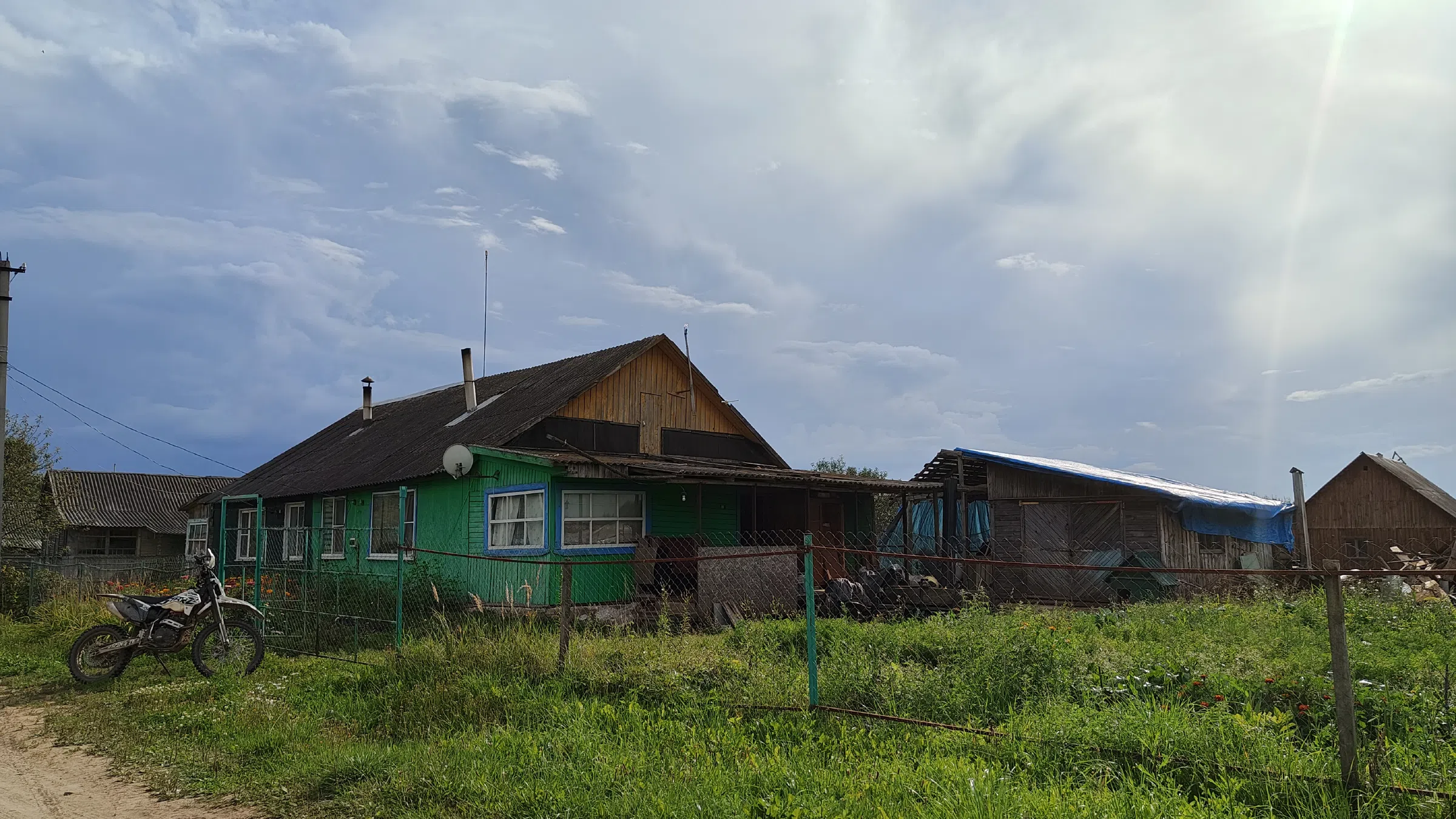 Ветхая дача с крестом, фото 8
