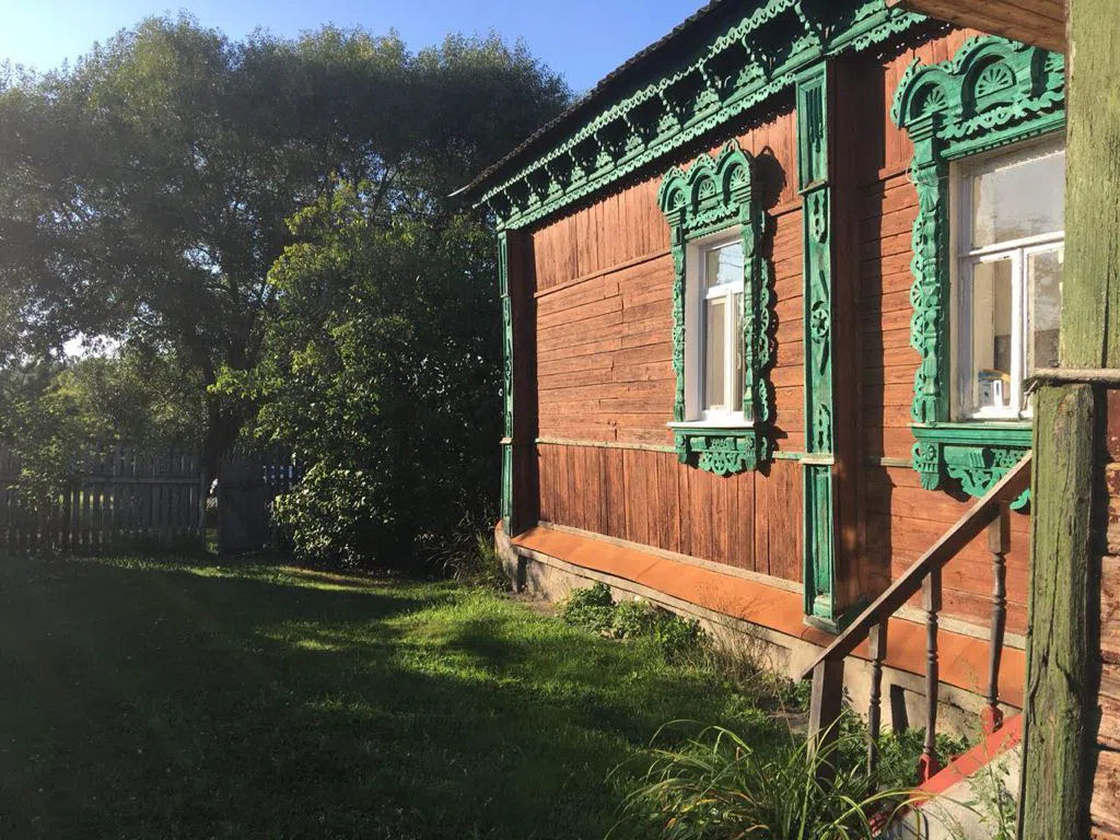 Классическая дача с резными окнами, фото 3