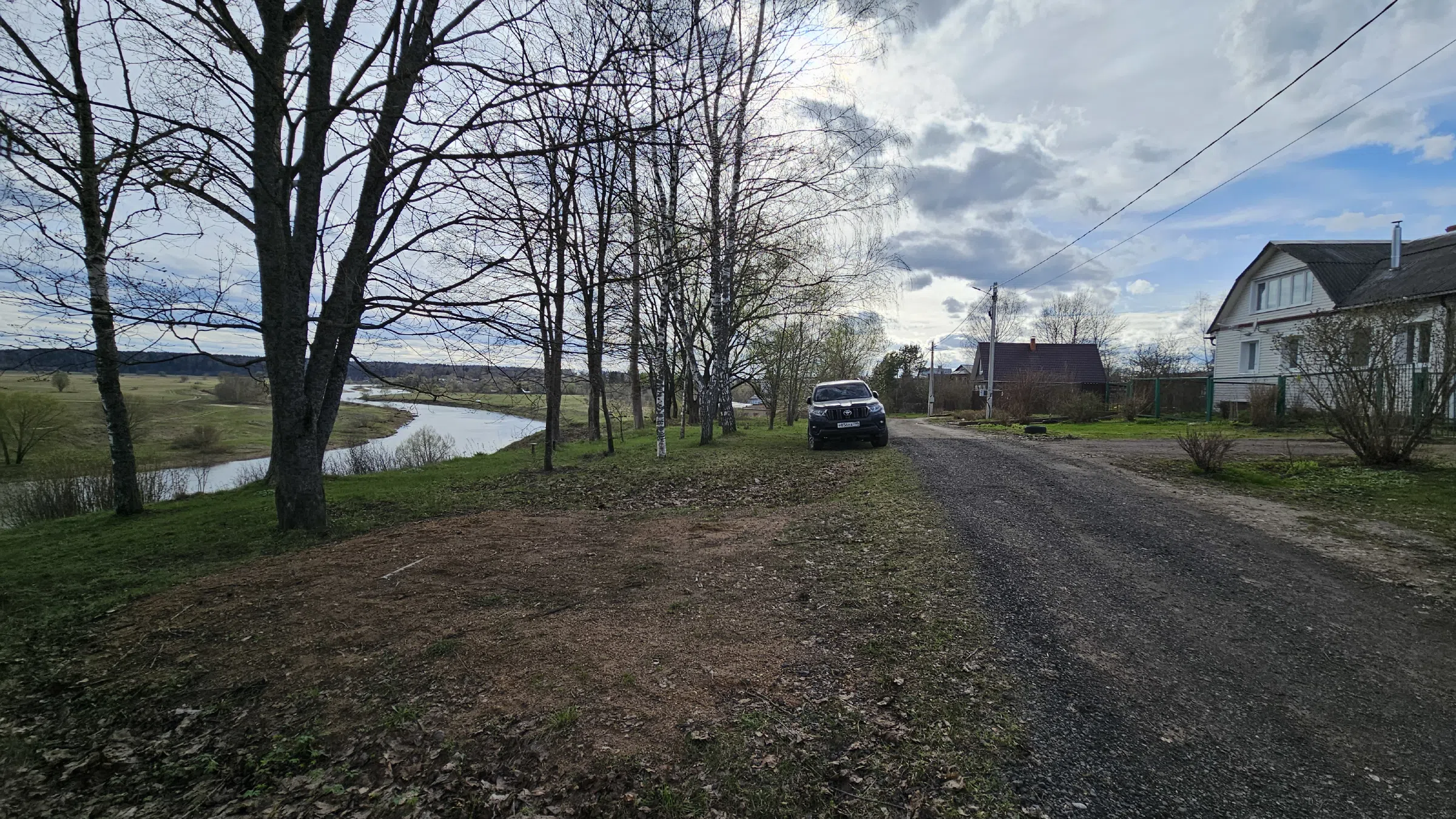 Деревенский дом у реки, фото 2