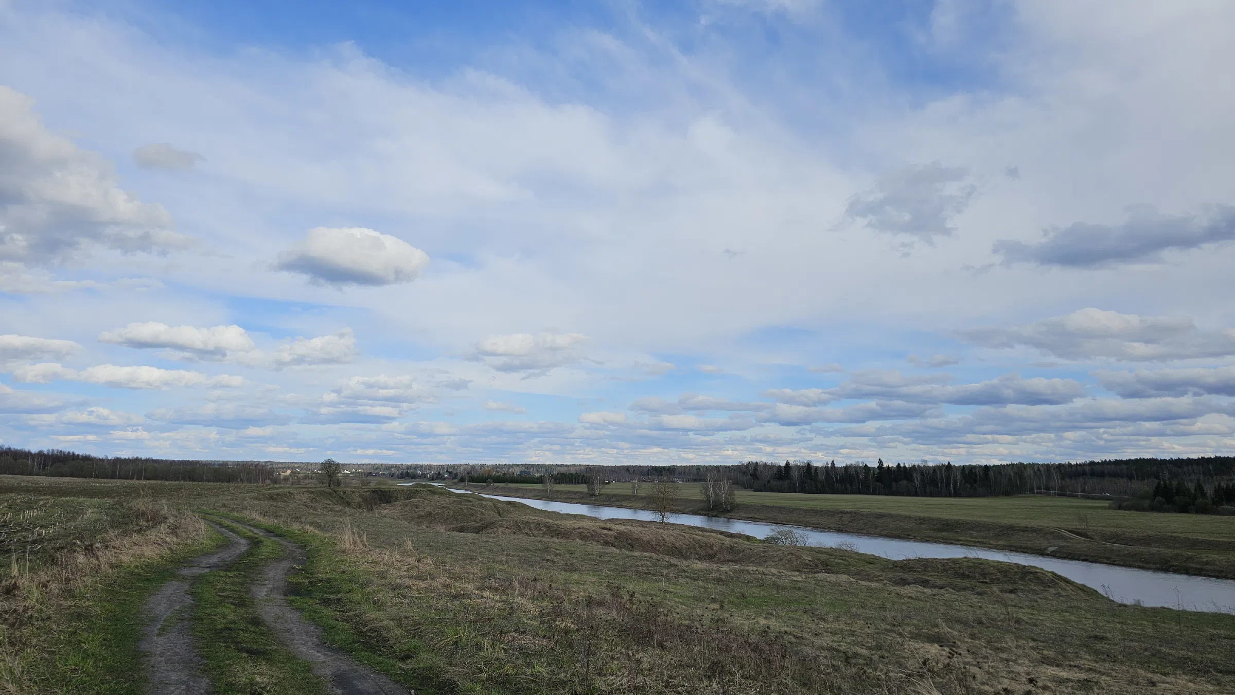 Деревенский дом у реки, фото 24