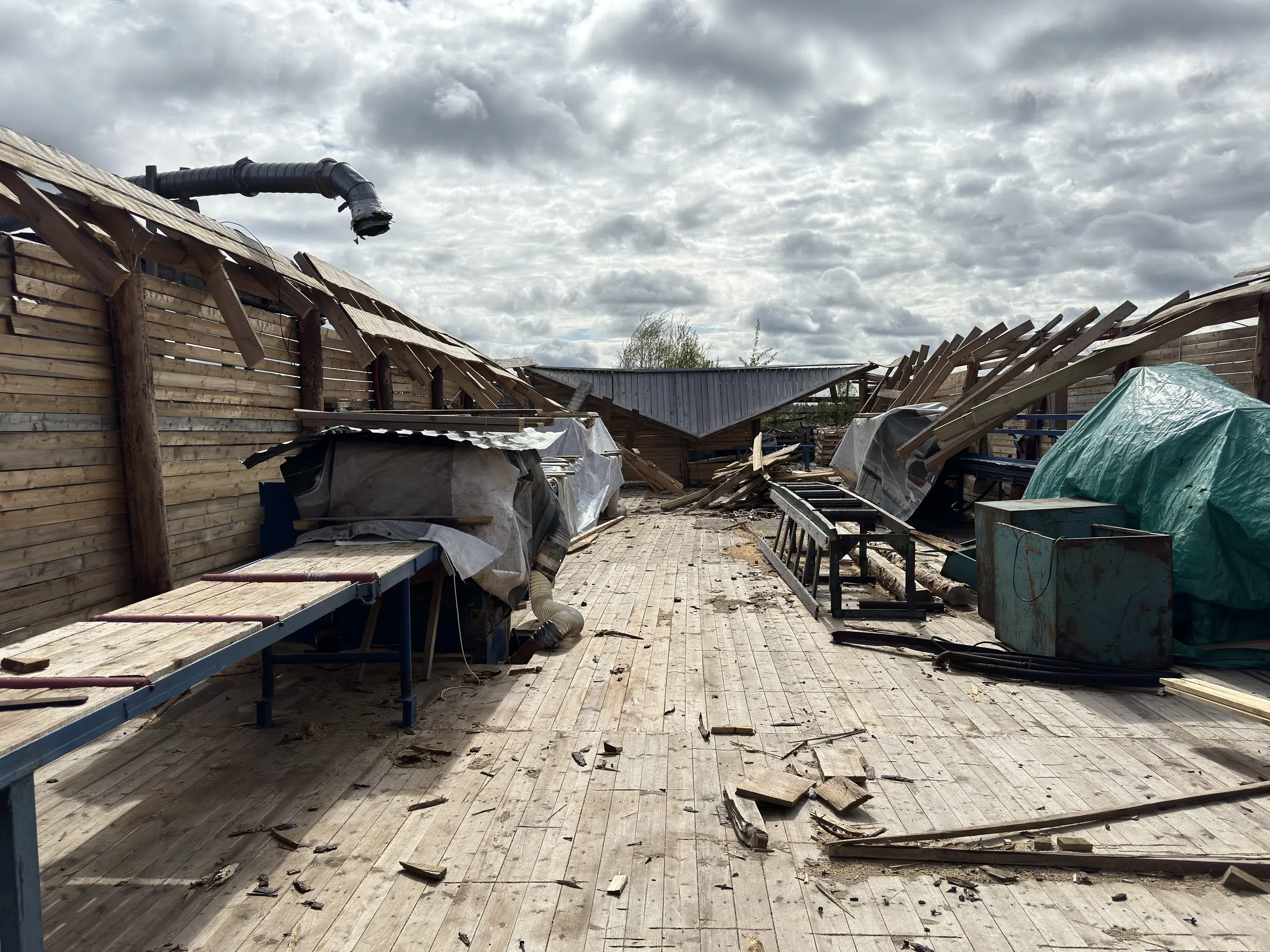 Деревообрабатывающее производство за городом, фото 4