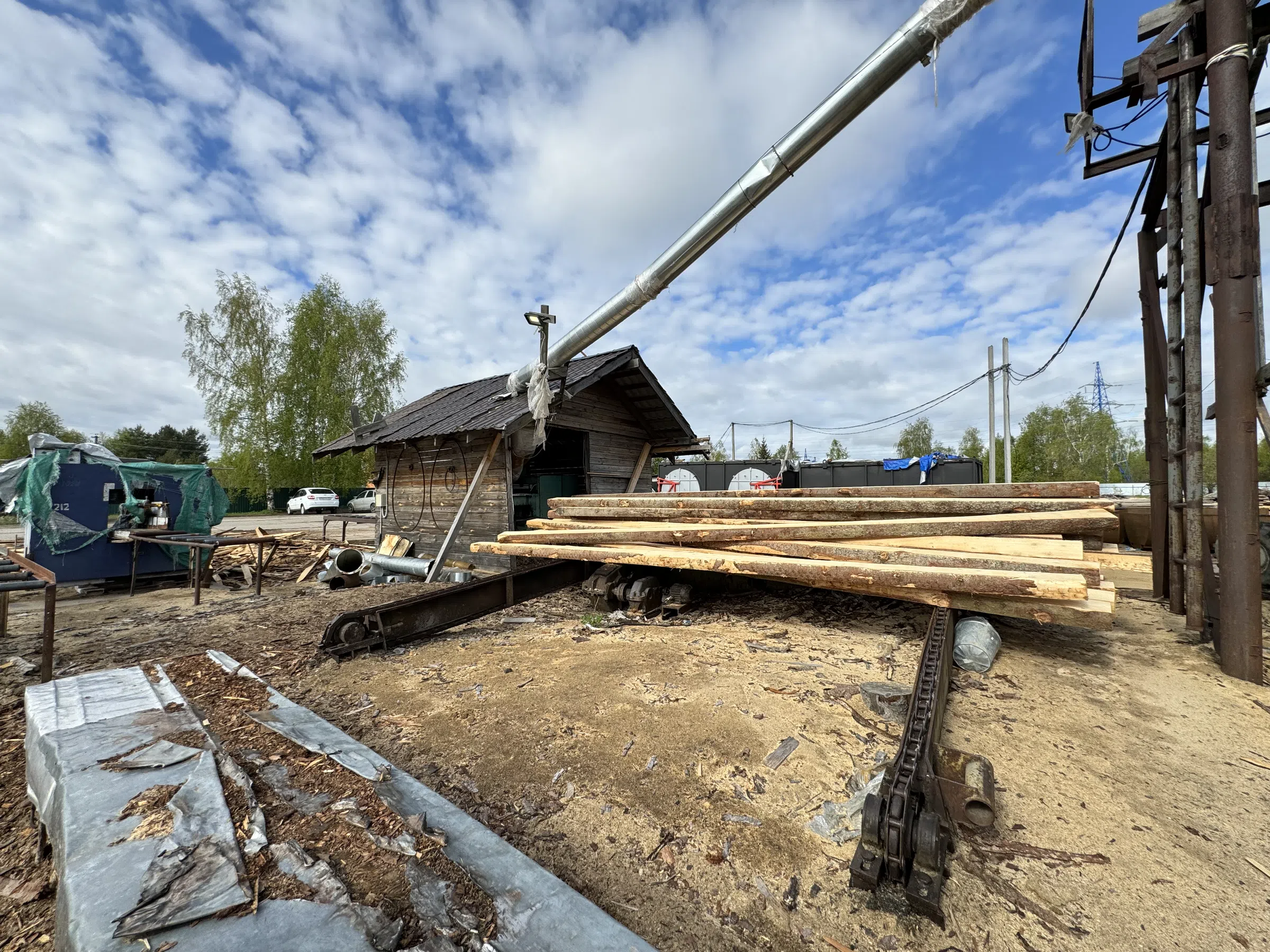 Деревообрабатывающее производство за городом, фото 13