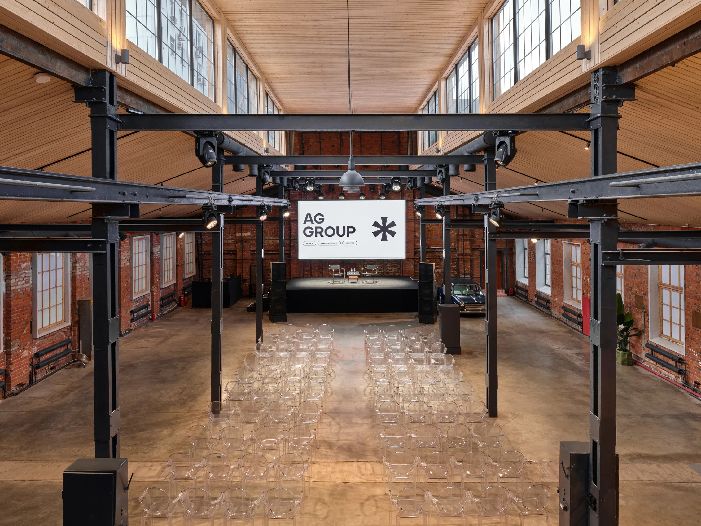 Лофт с красным занавесом, фото 12