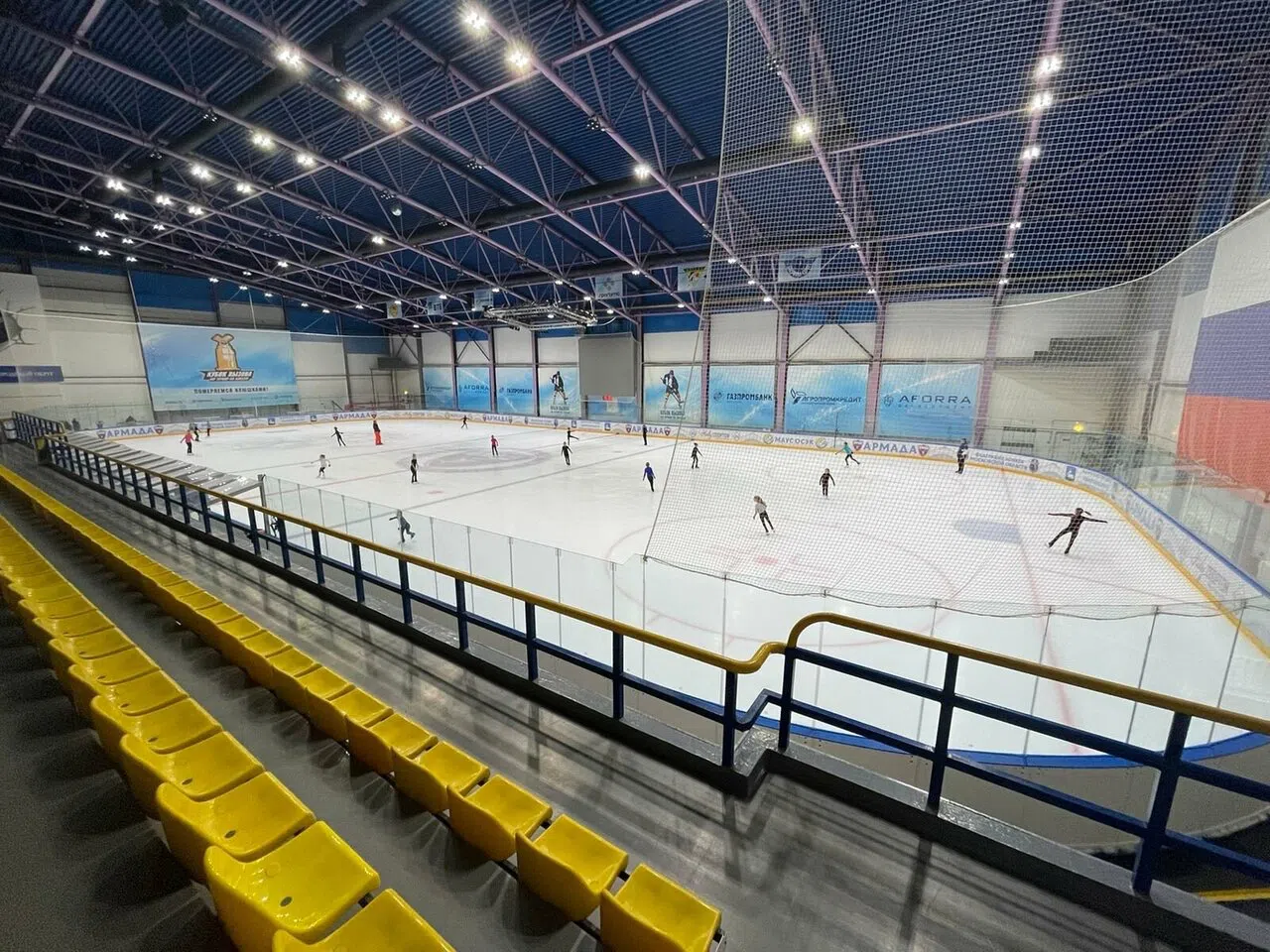 Каток с синим потолком, фото 4