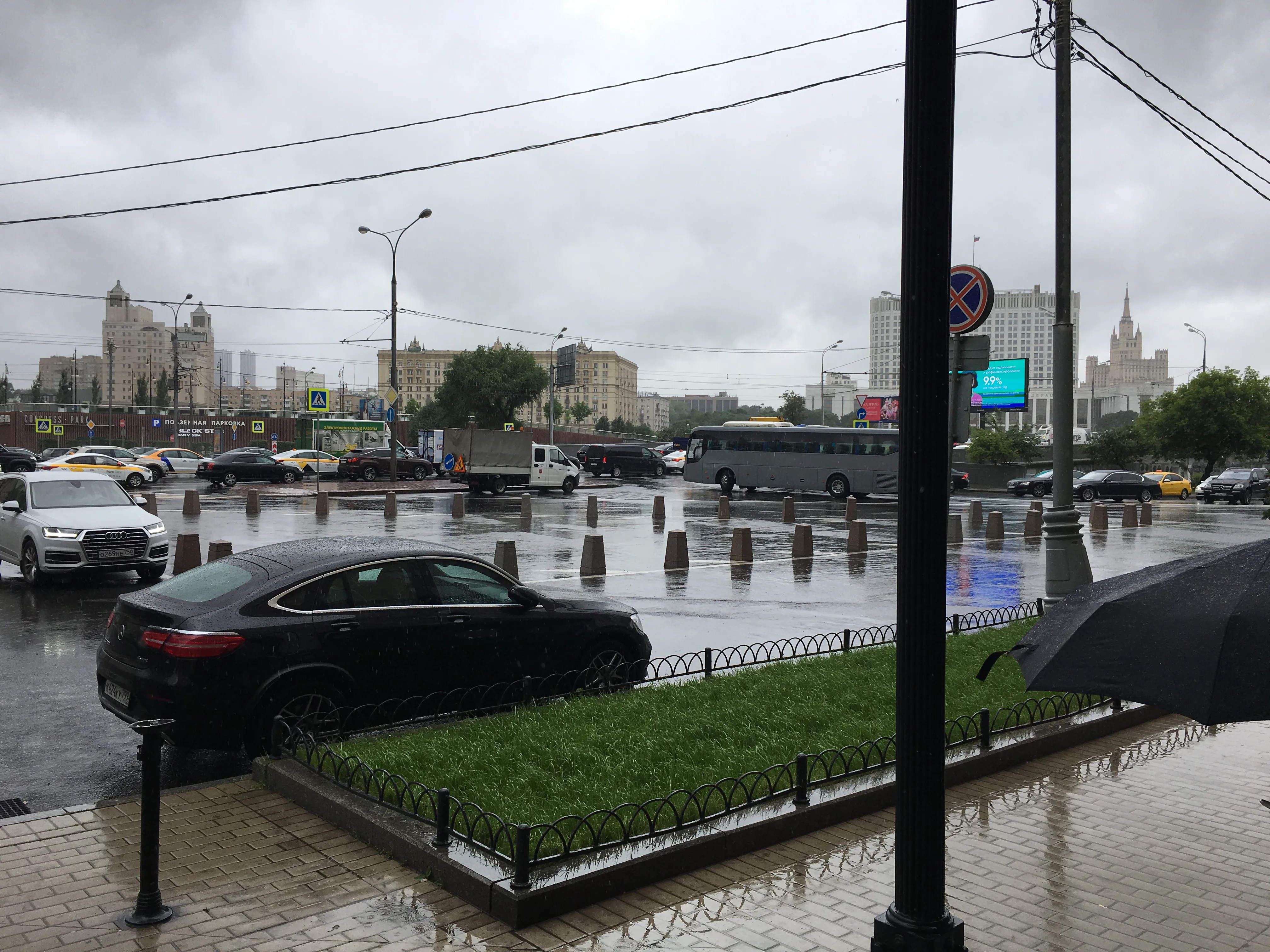 Салон с черным фасадом, фото 18