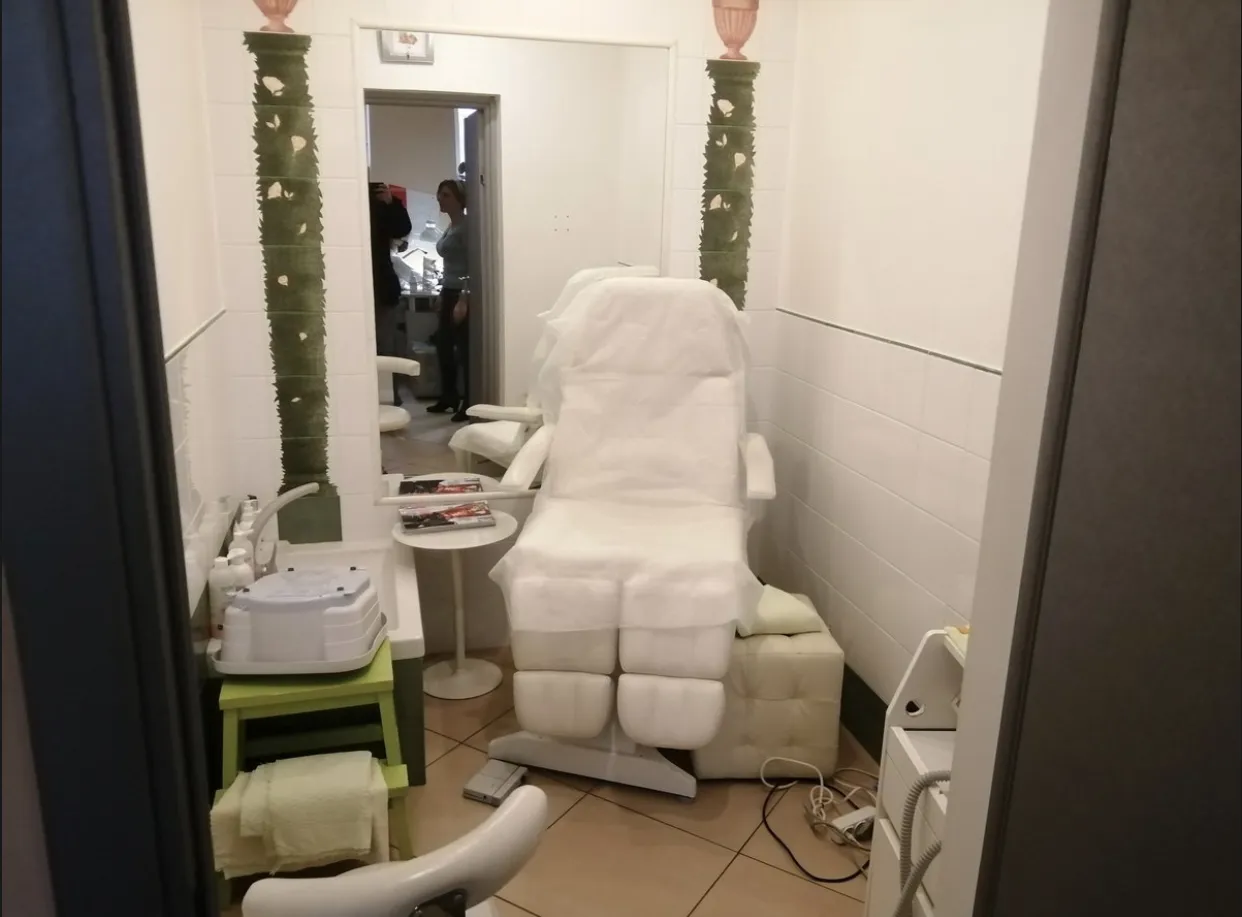 Салон с винтовой лестницей, фото 13