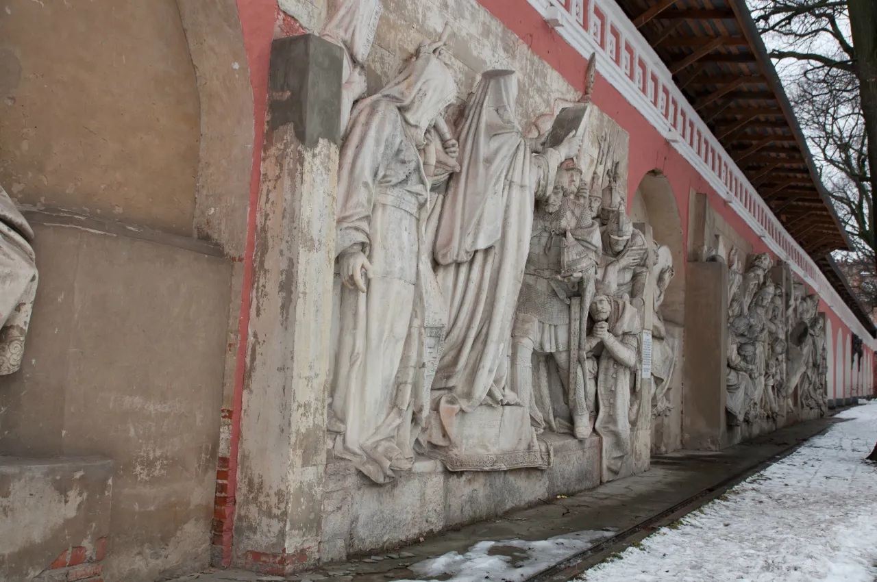 Церковь с кладбищем, фото 12