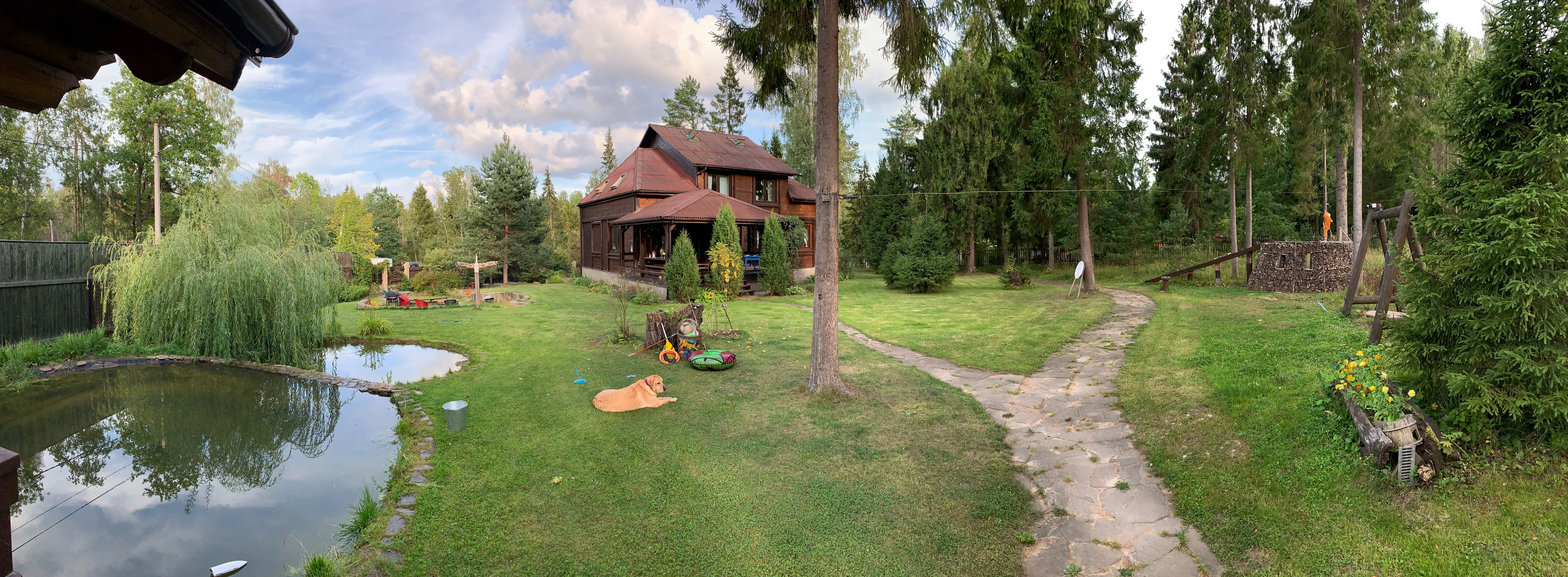 Дача у пруда в лесу, фото 1