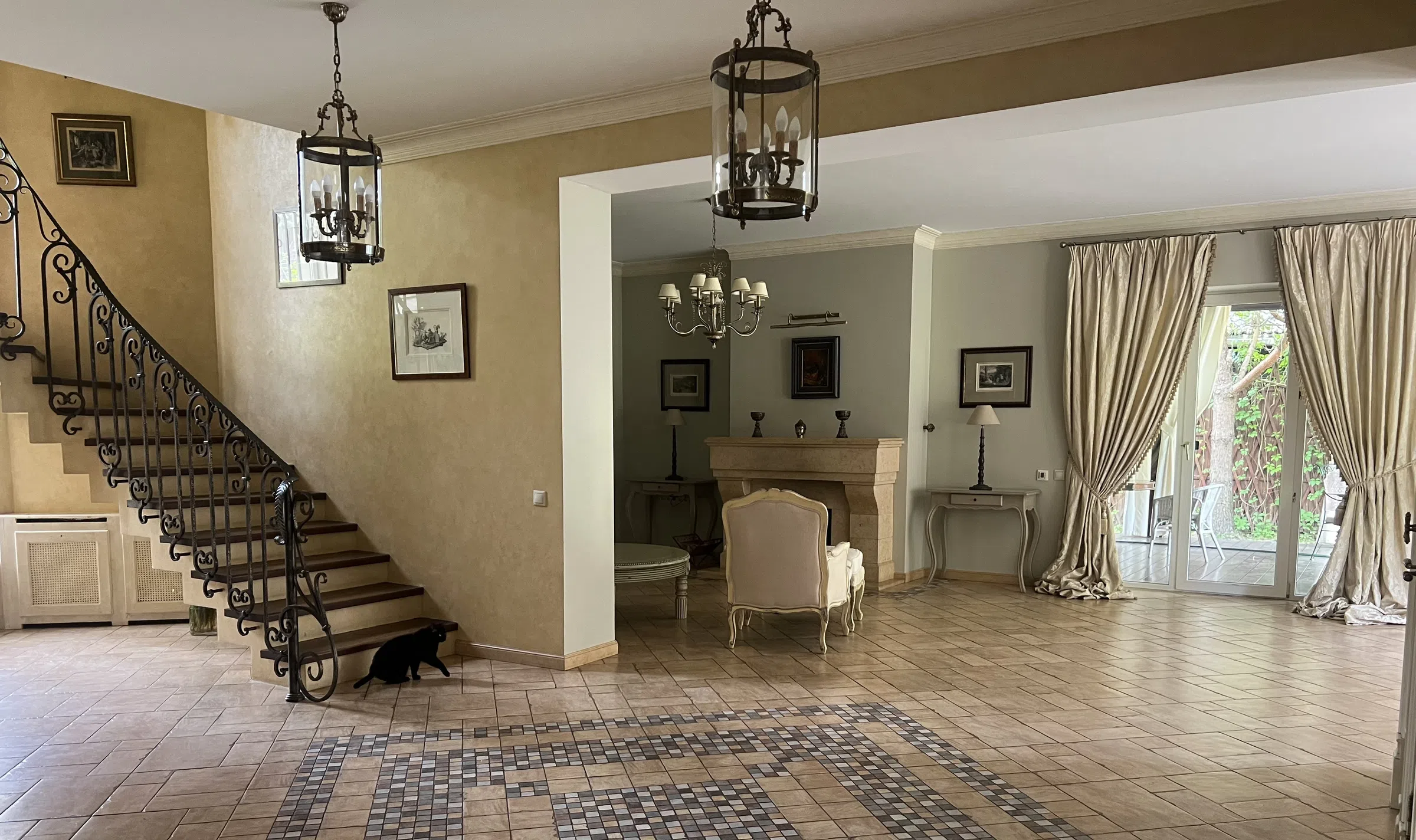Прованс - дом с открытым бассейном и ландшафтом, фото 10