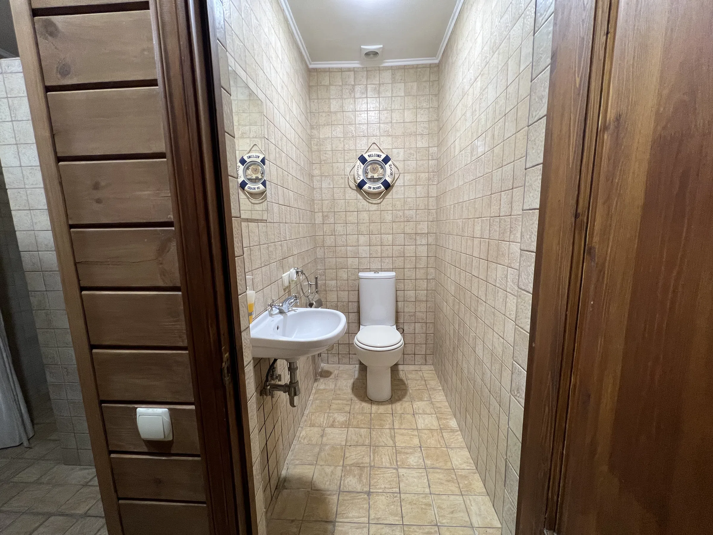 Прованс - дом с открытым бассейном и ландшафтом, фото 21