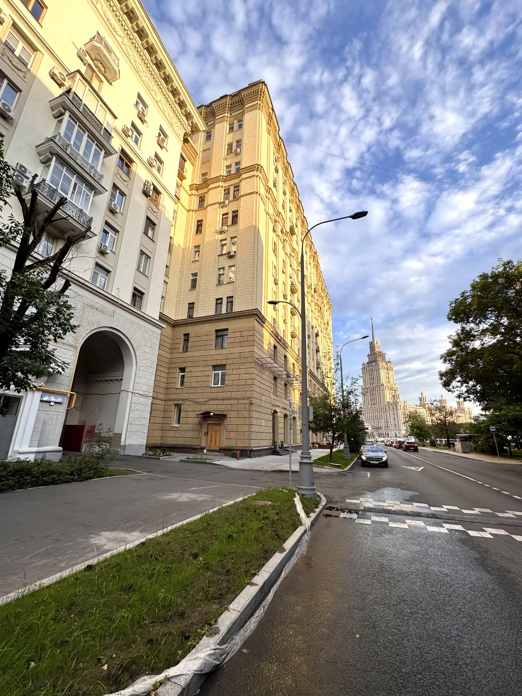 Квартира на набережной с видом на высотку, фото 1