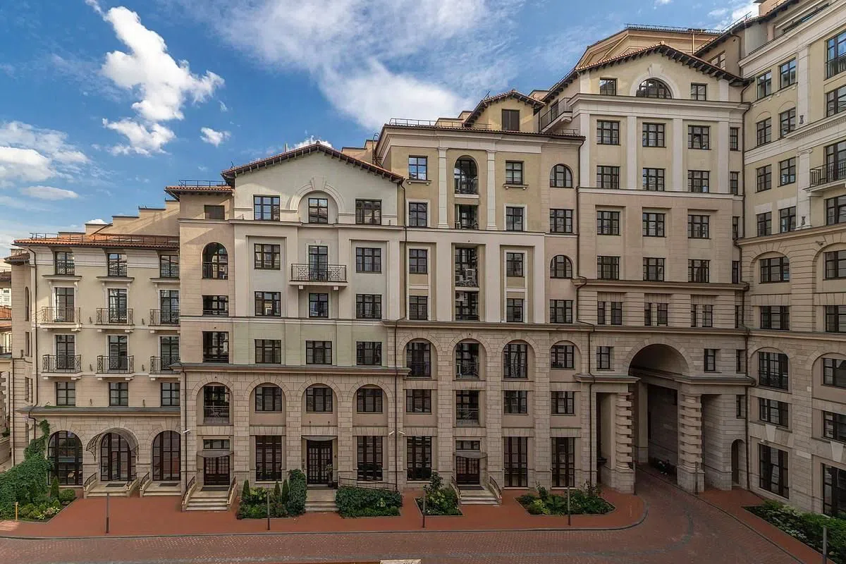 Светлая современная квартира с камином , фото 11