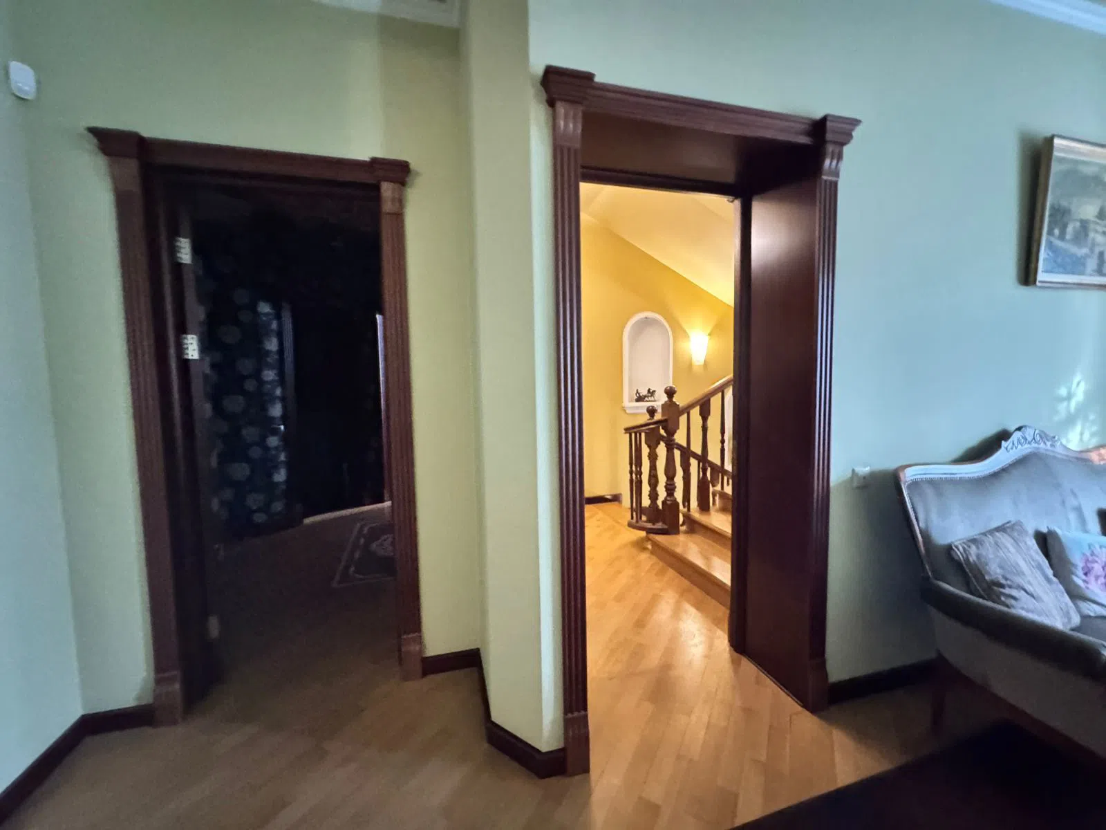 Большой дом с грузинским рестораном внутри, фото 20