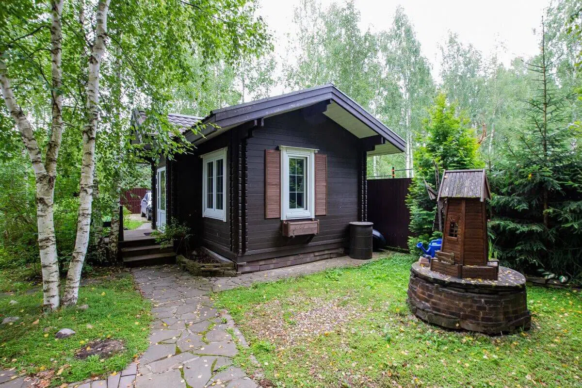 Уютный дом из бруса в лесу, фото 4