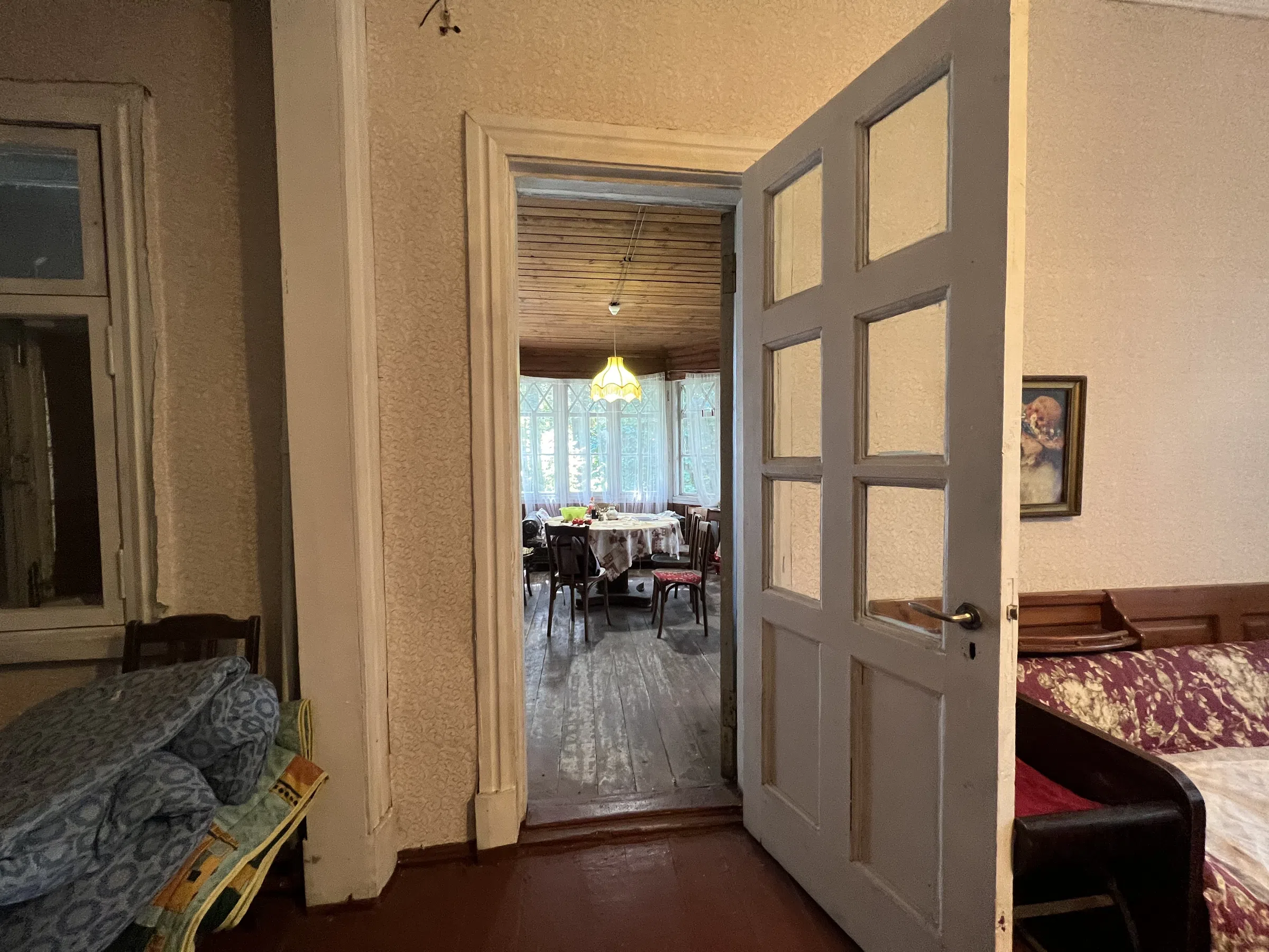 Красивая старинная дача с верандой, фото 18
