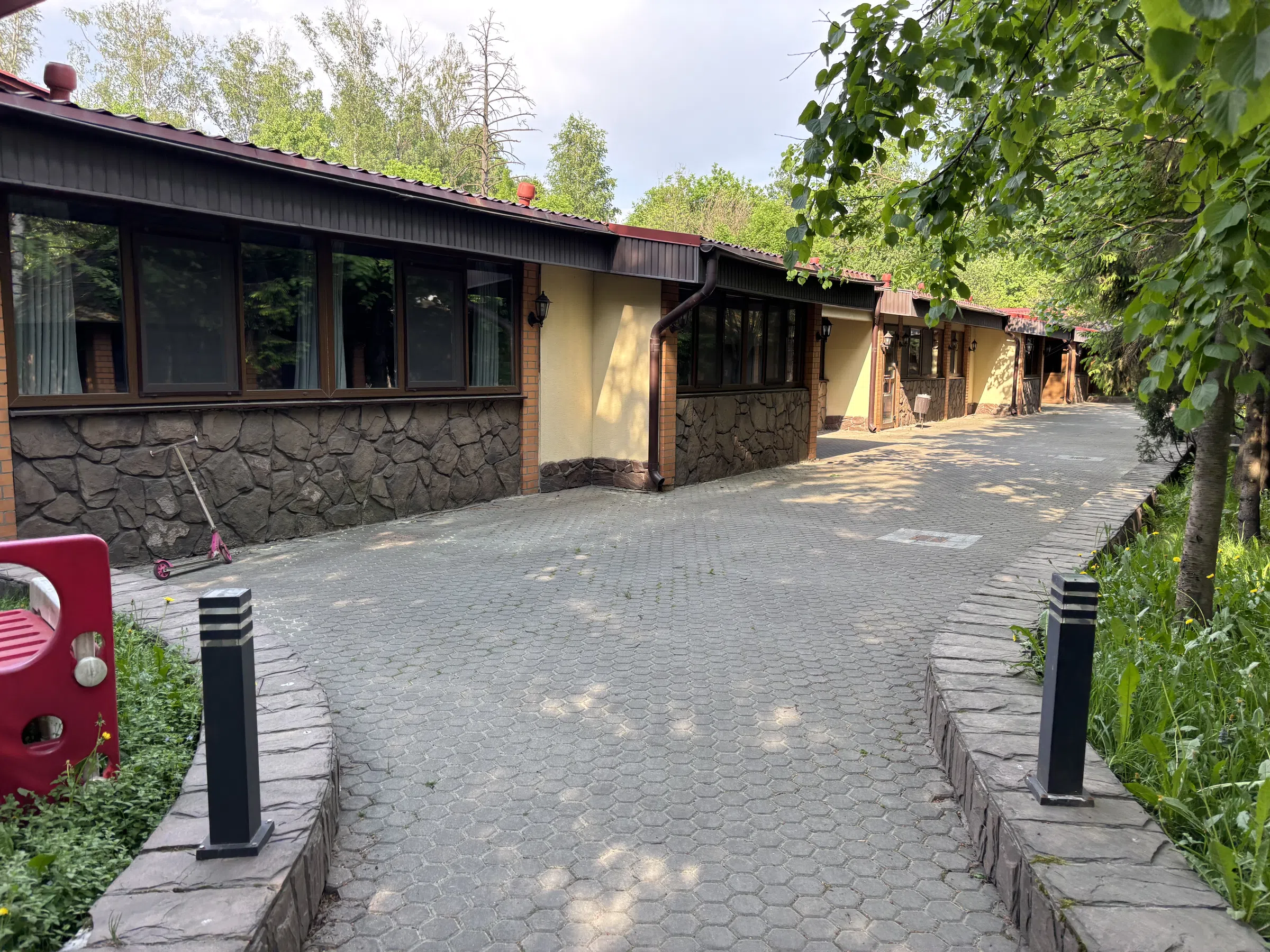 Ресторан в стиле 90-2000х, фото 13