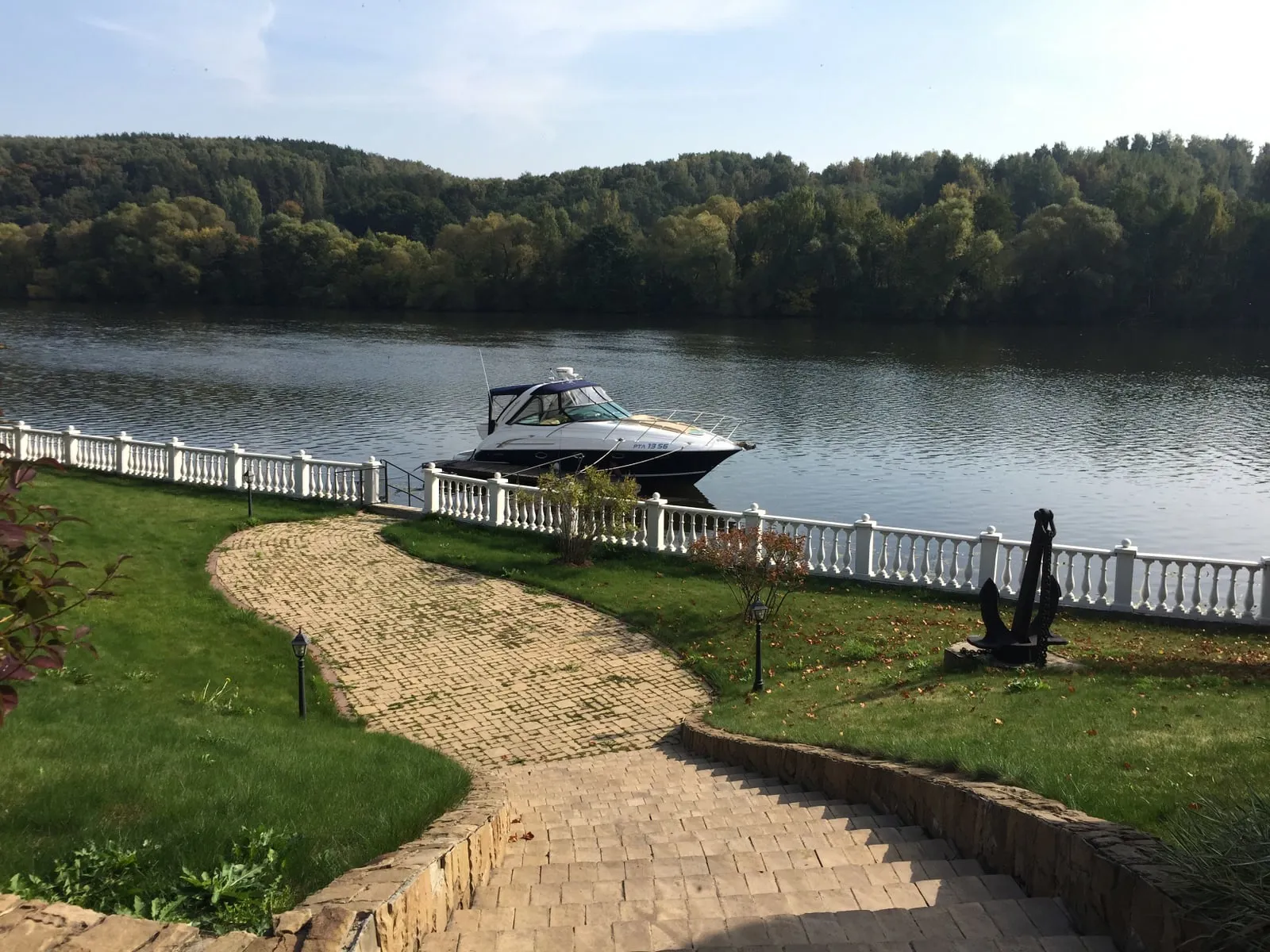 Особняк у воды с бассейном, фото 21