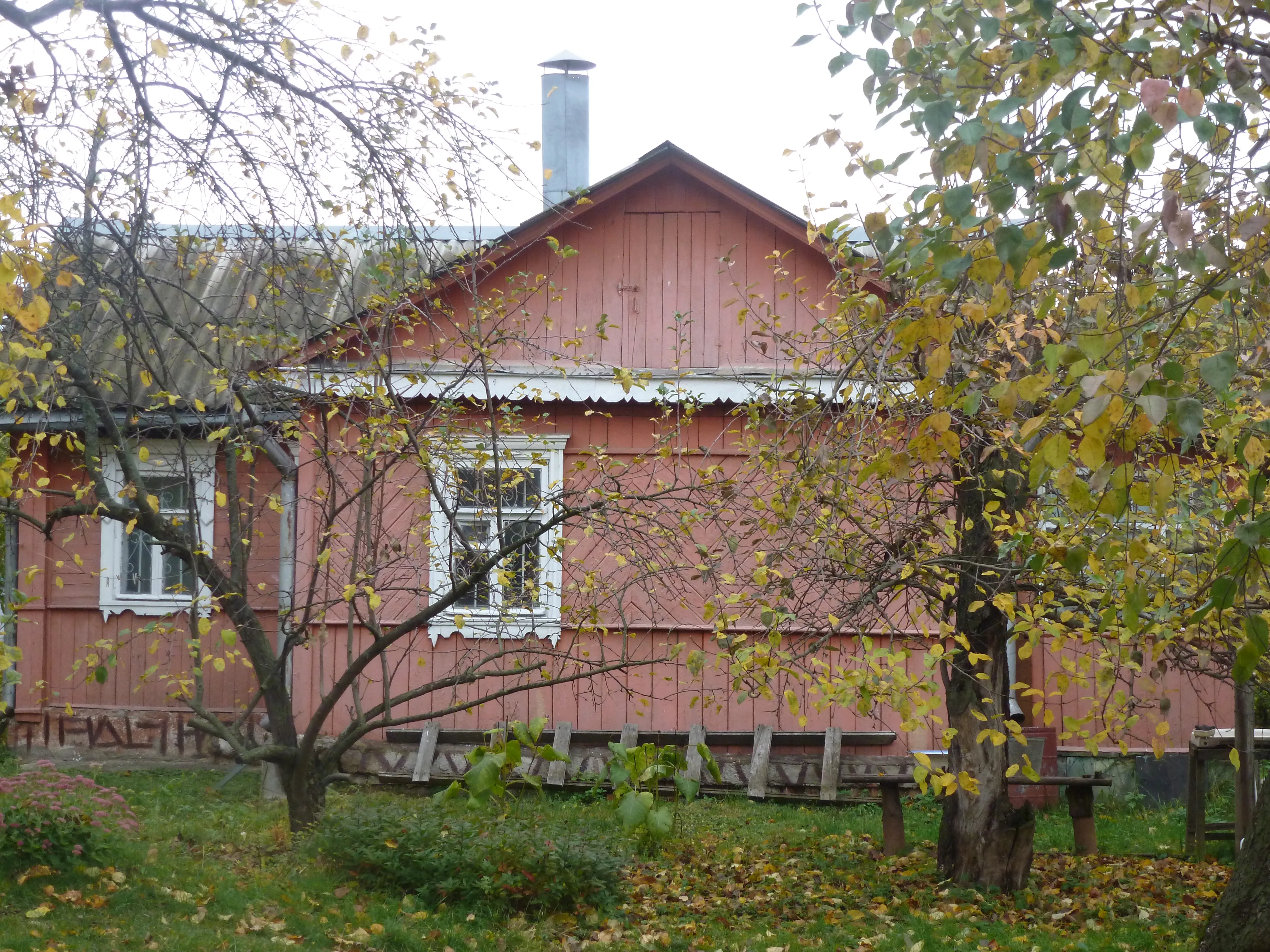 Рыжая дача в саду, фото 4