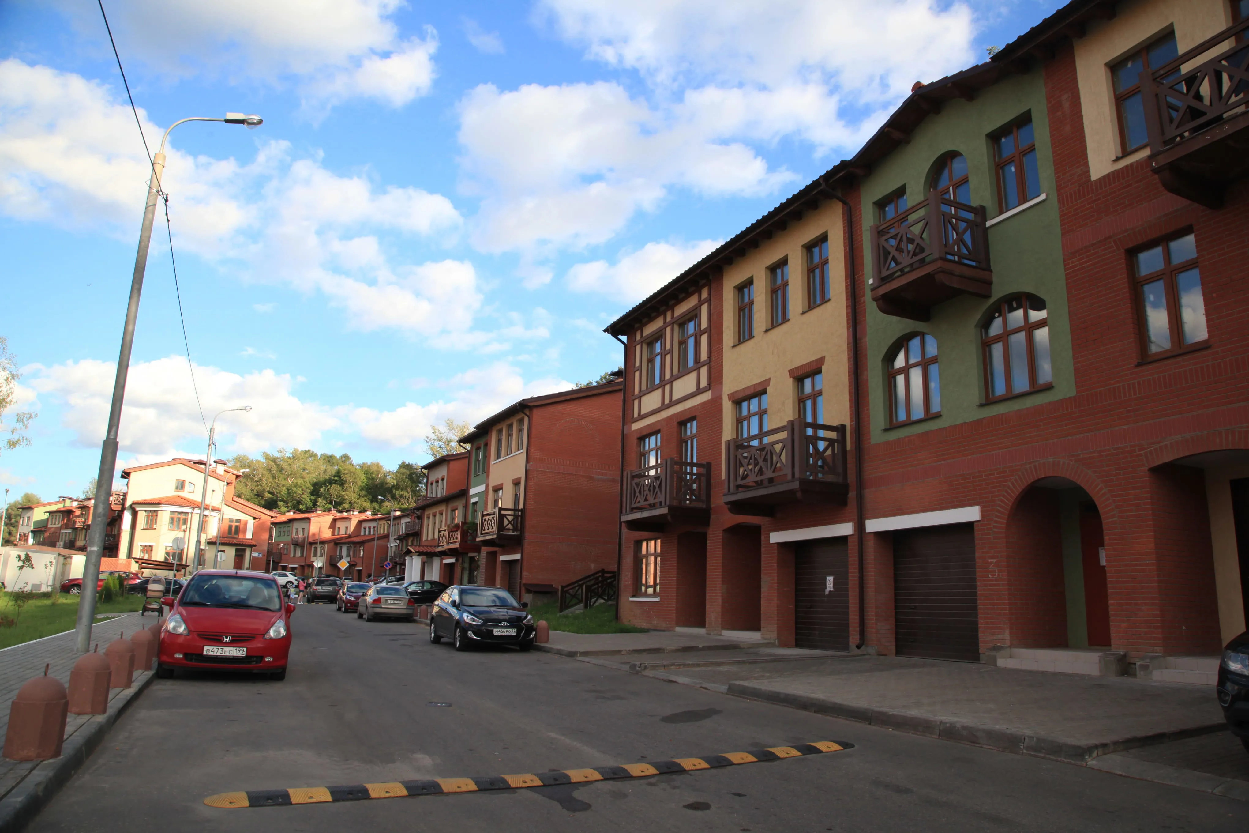 Таунхаусы с балконами, фото 1
