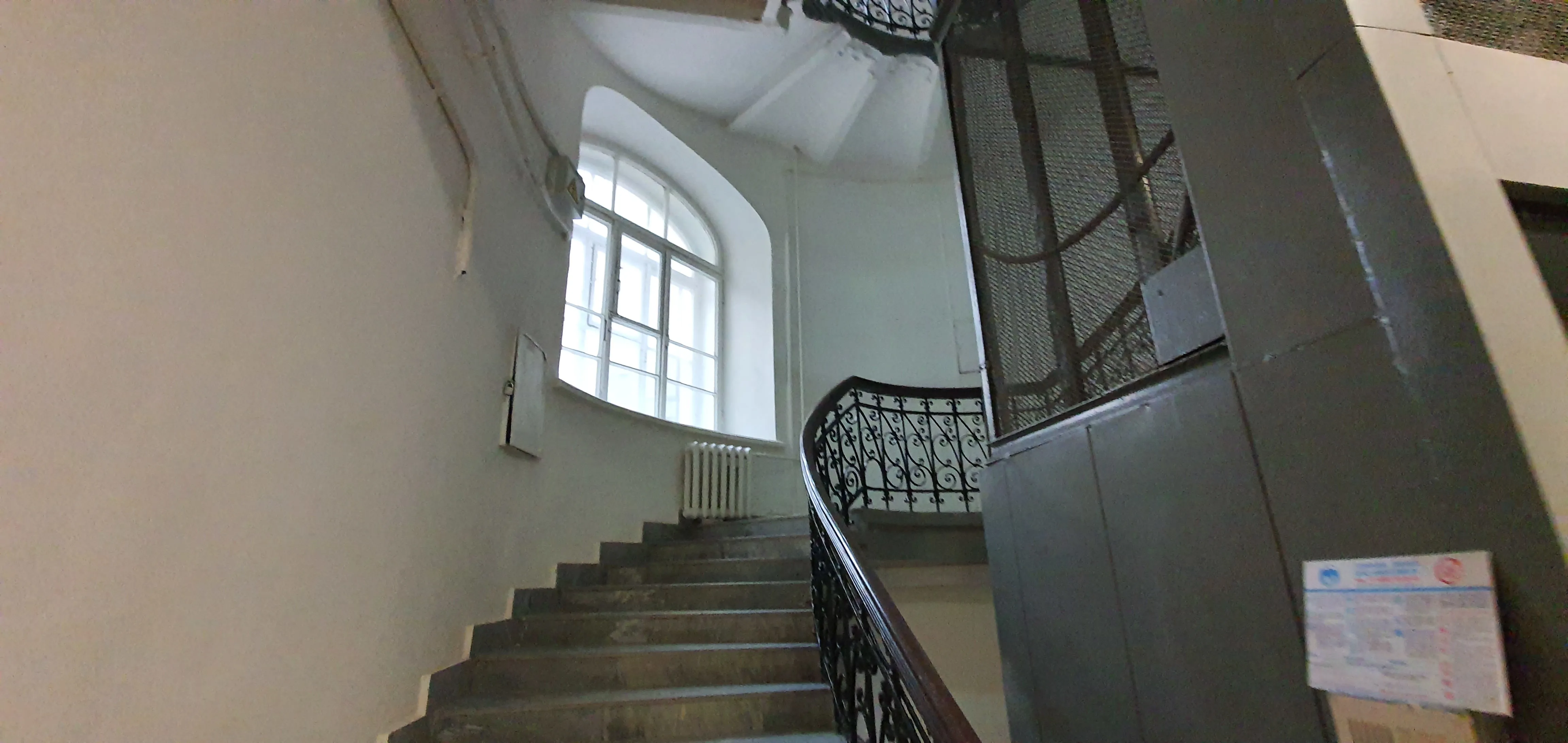 Сталинка с лифтом и винтовой лестницей, фото 3