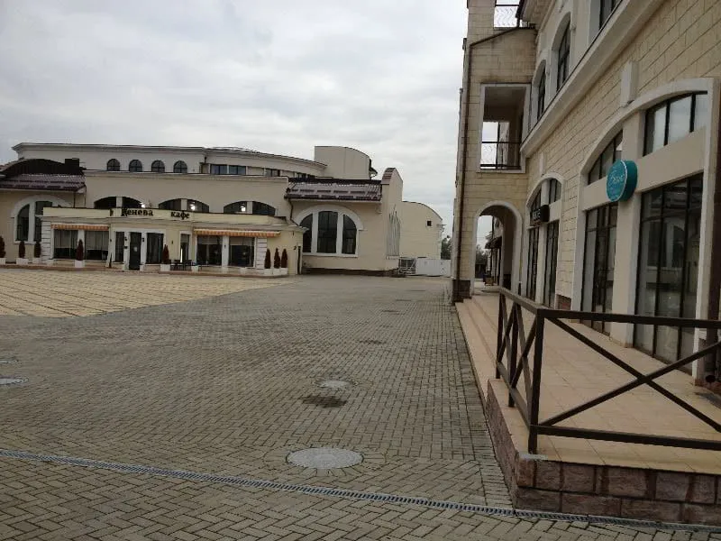 Банк в современном здании, фото 9