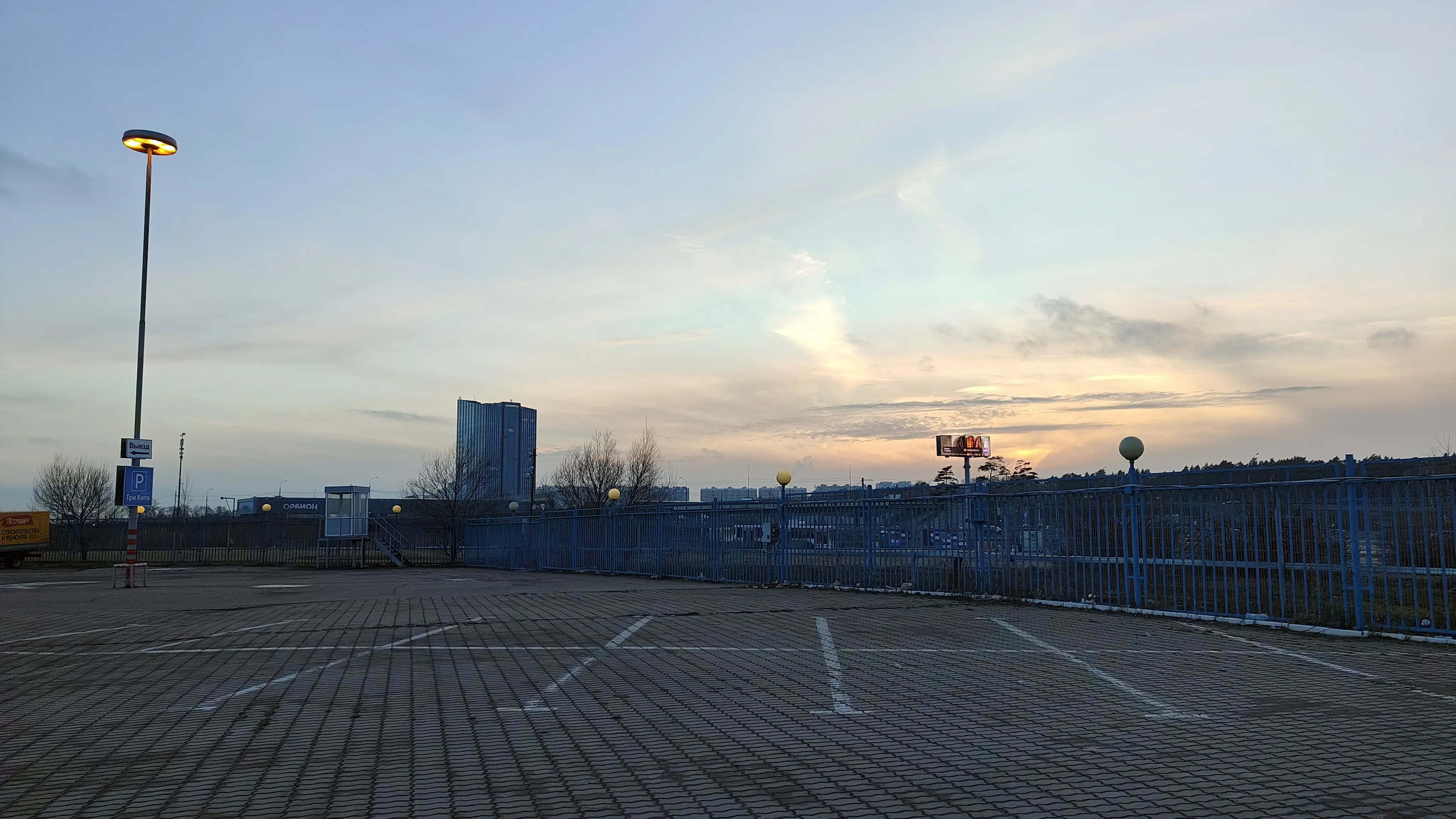 Парковка у высоток, фото 7
