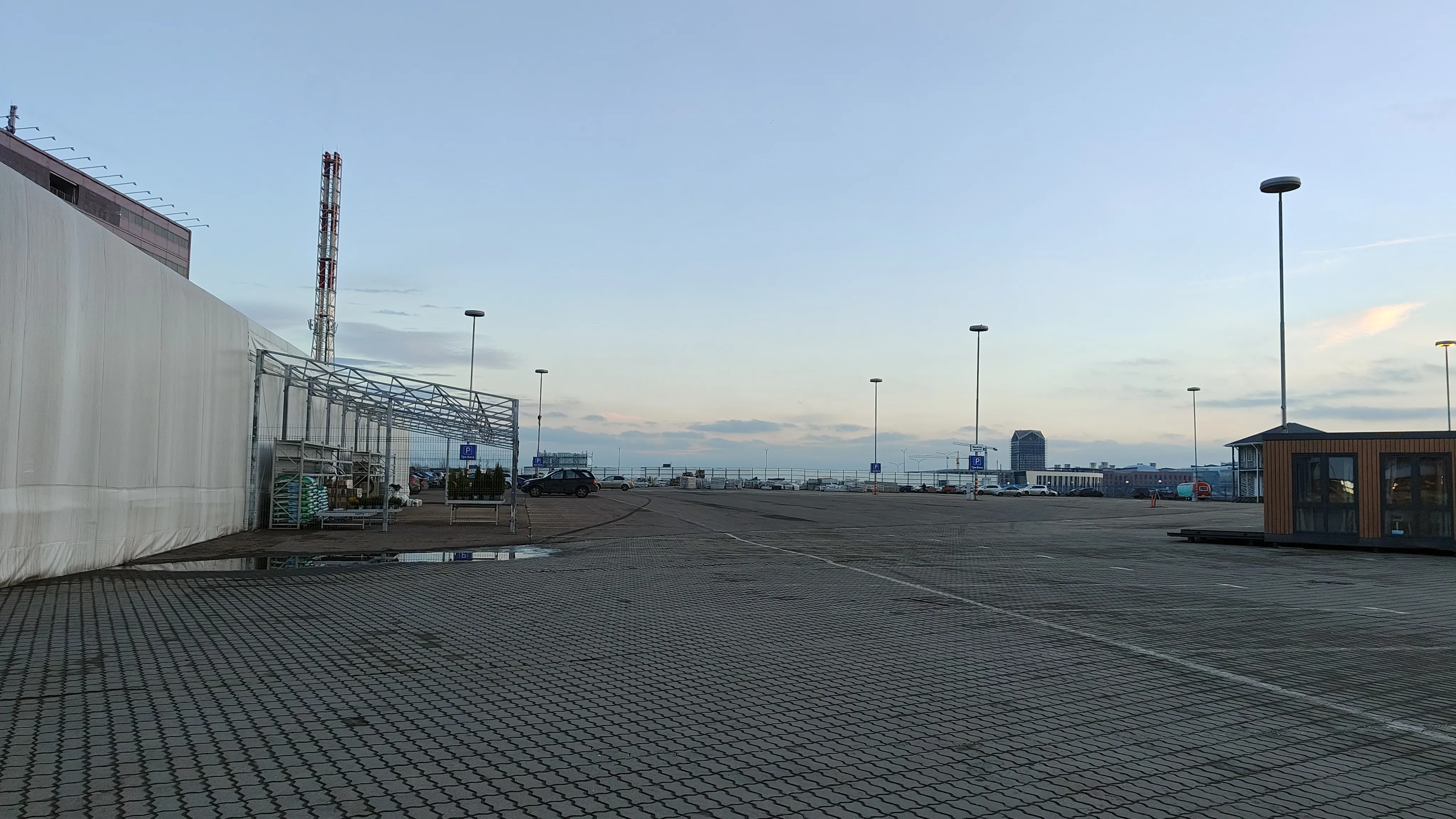 Парковка у высоток, фото 5