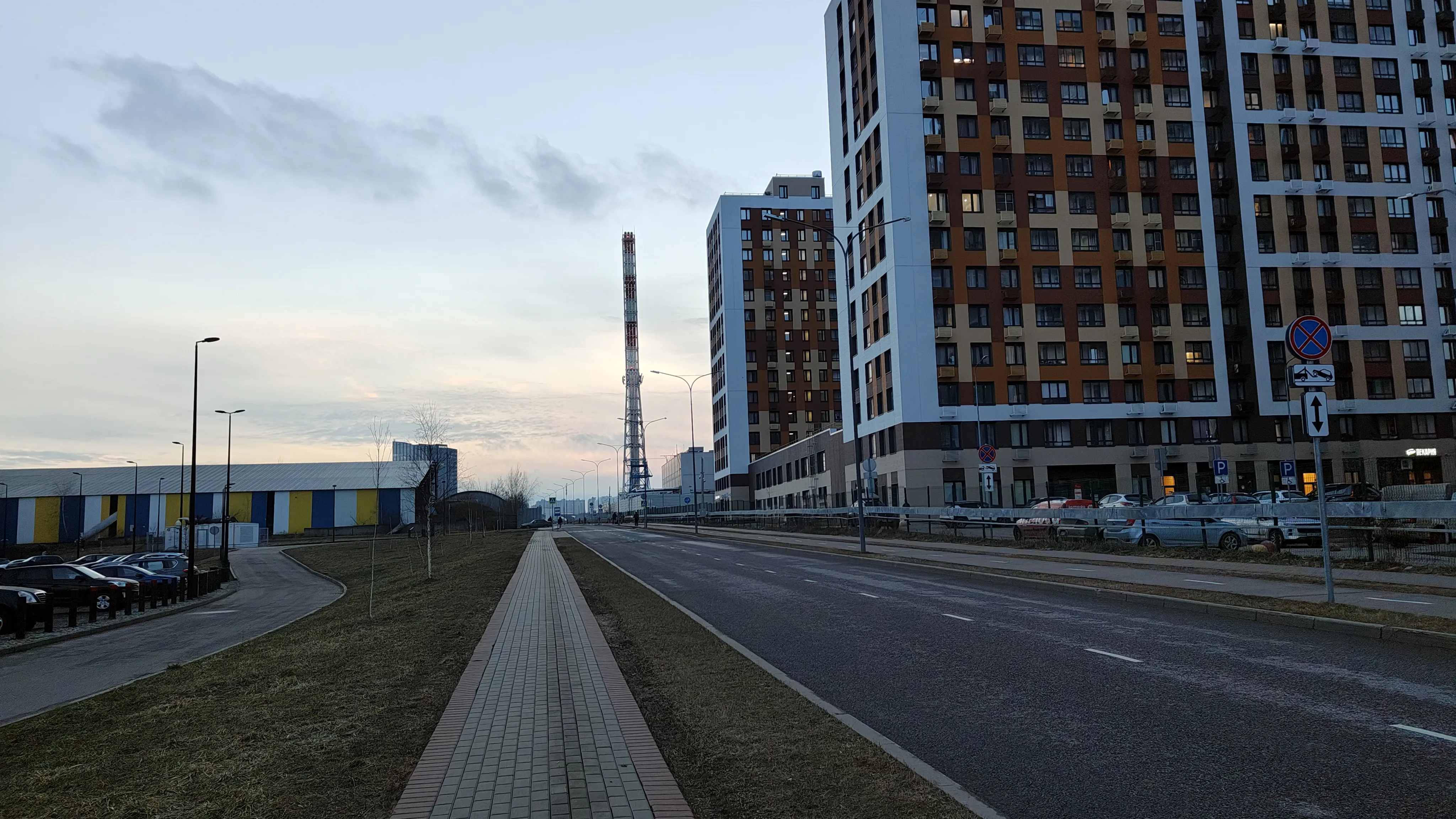 Парковка у высоток, фото 23