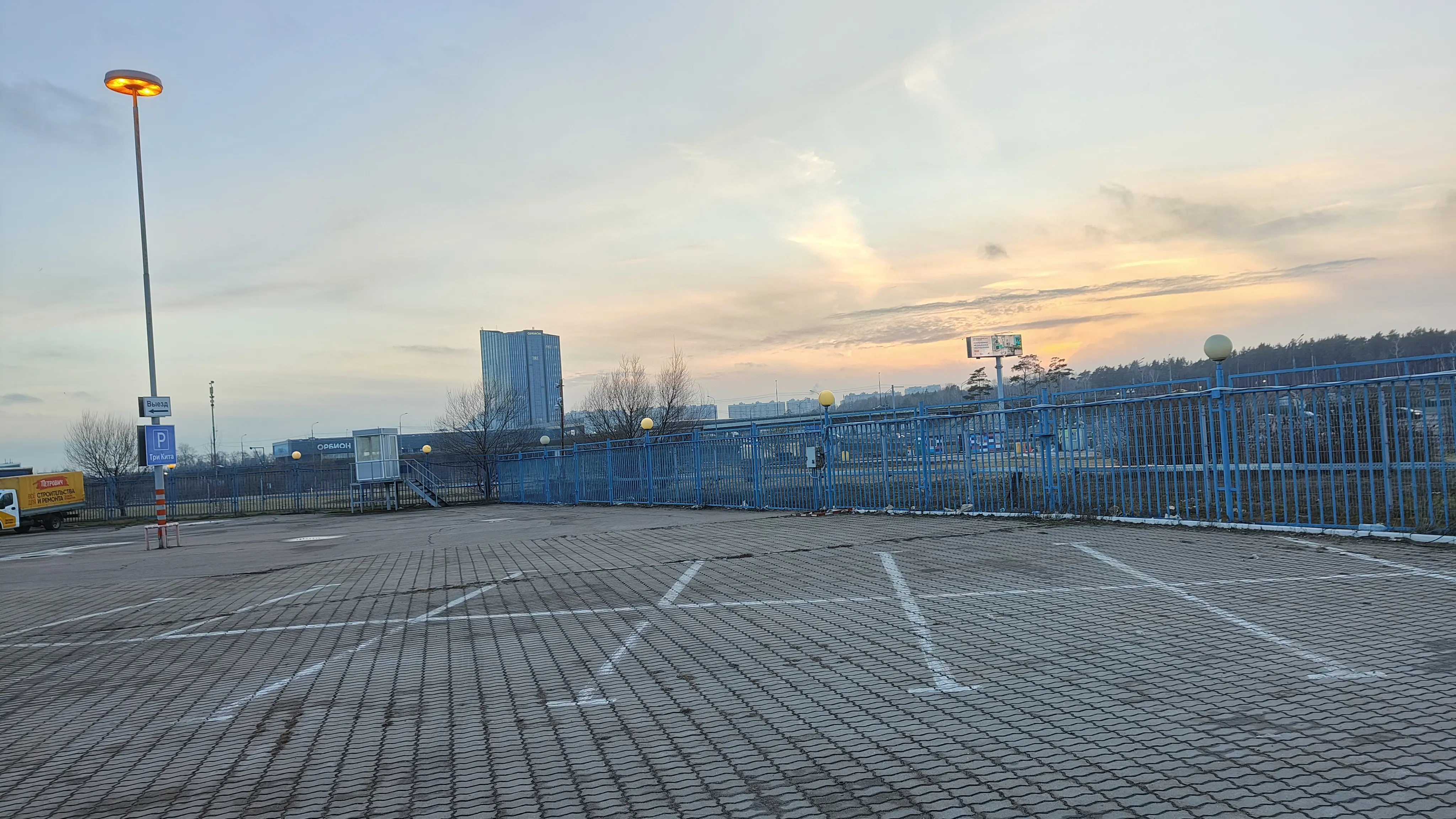 Парковка у высоток, фото 8