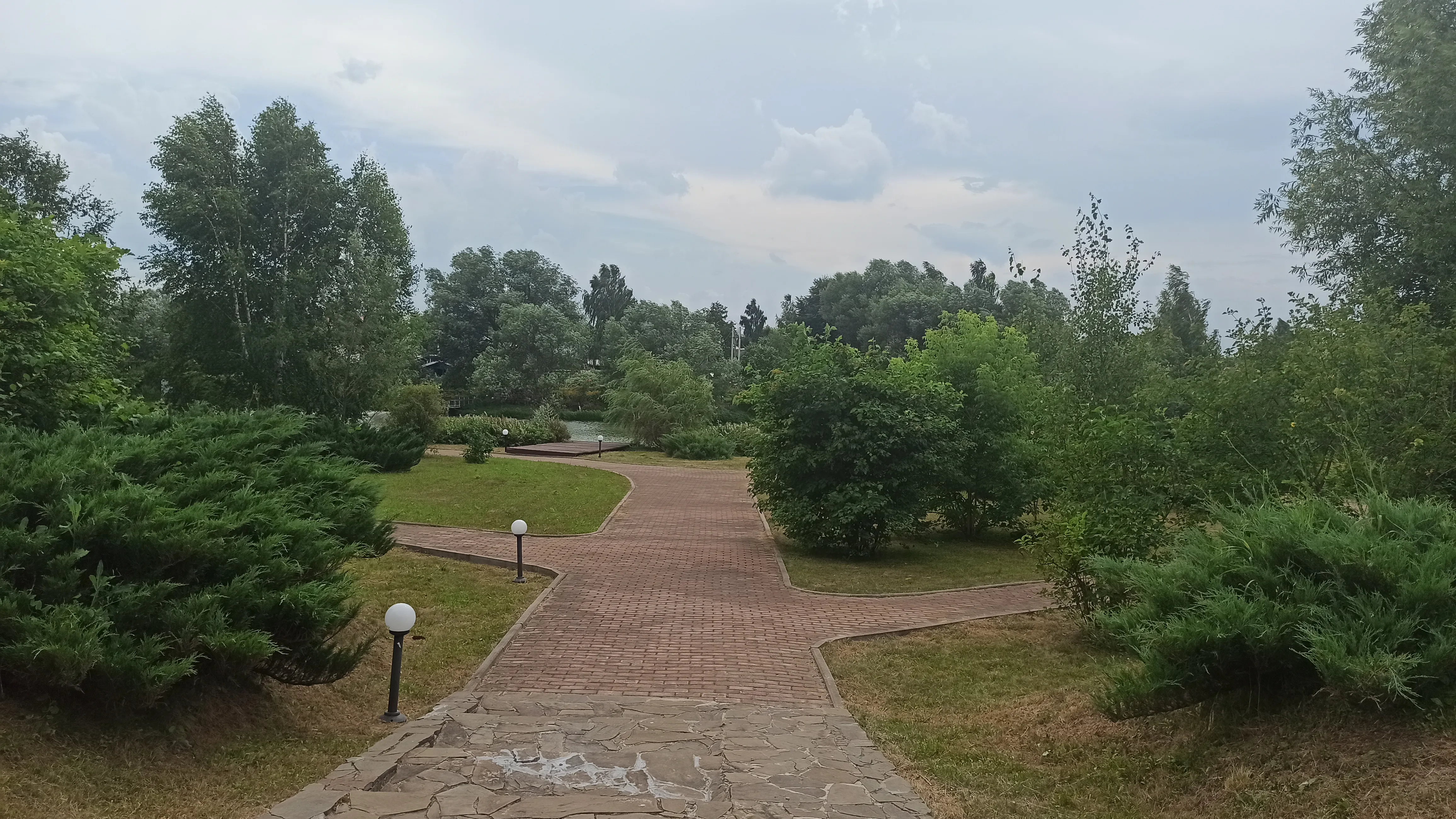Дорожки с фонарями-шарами, фото 13
