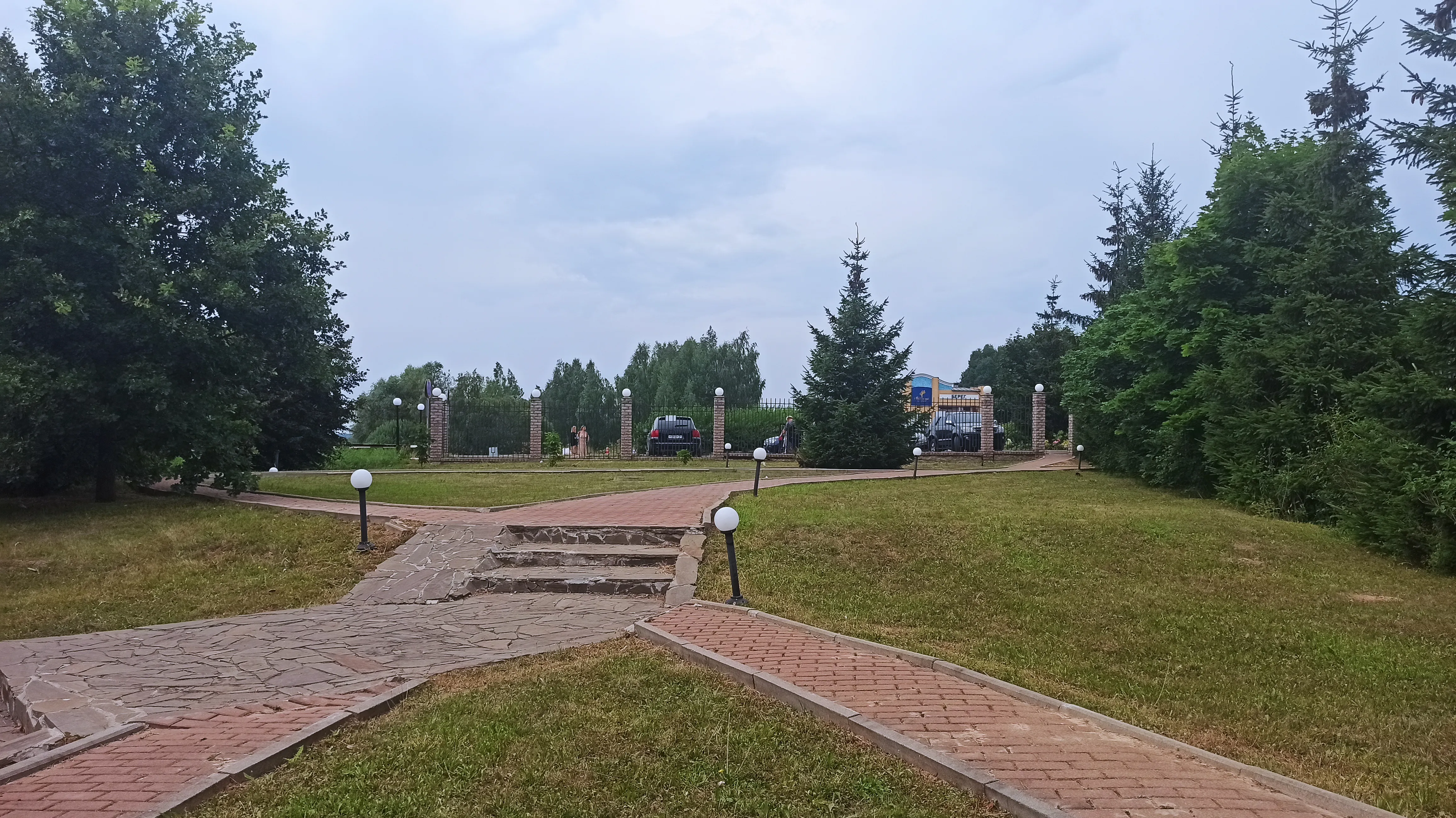 Дорожки с фонарями-шарами, фото 6